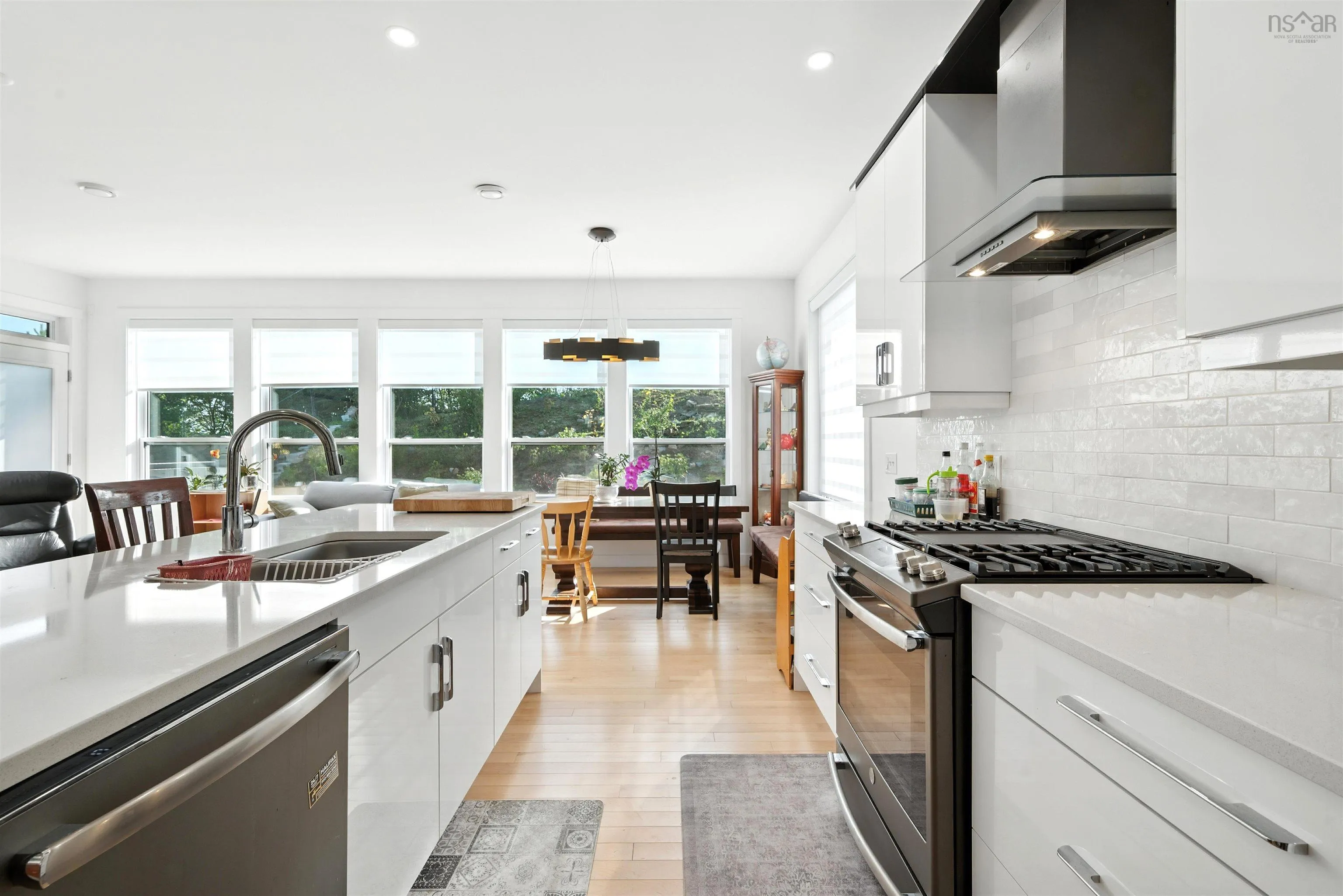 20 Bradford Place, Bedford, NS B4B 0R6, 4 Bedrooms Bedrooms, ,4 BathroomsBathrooms,Residential,For Sale,Bradford,202518780
