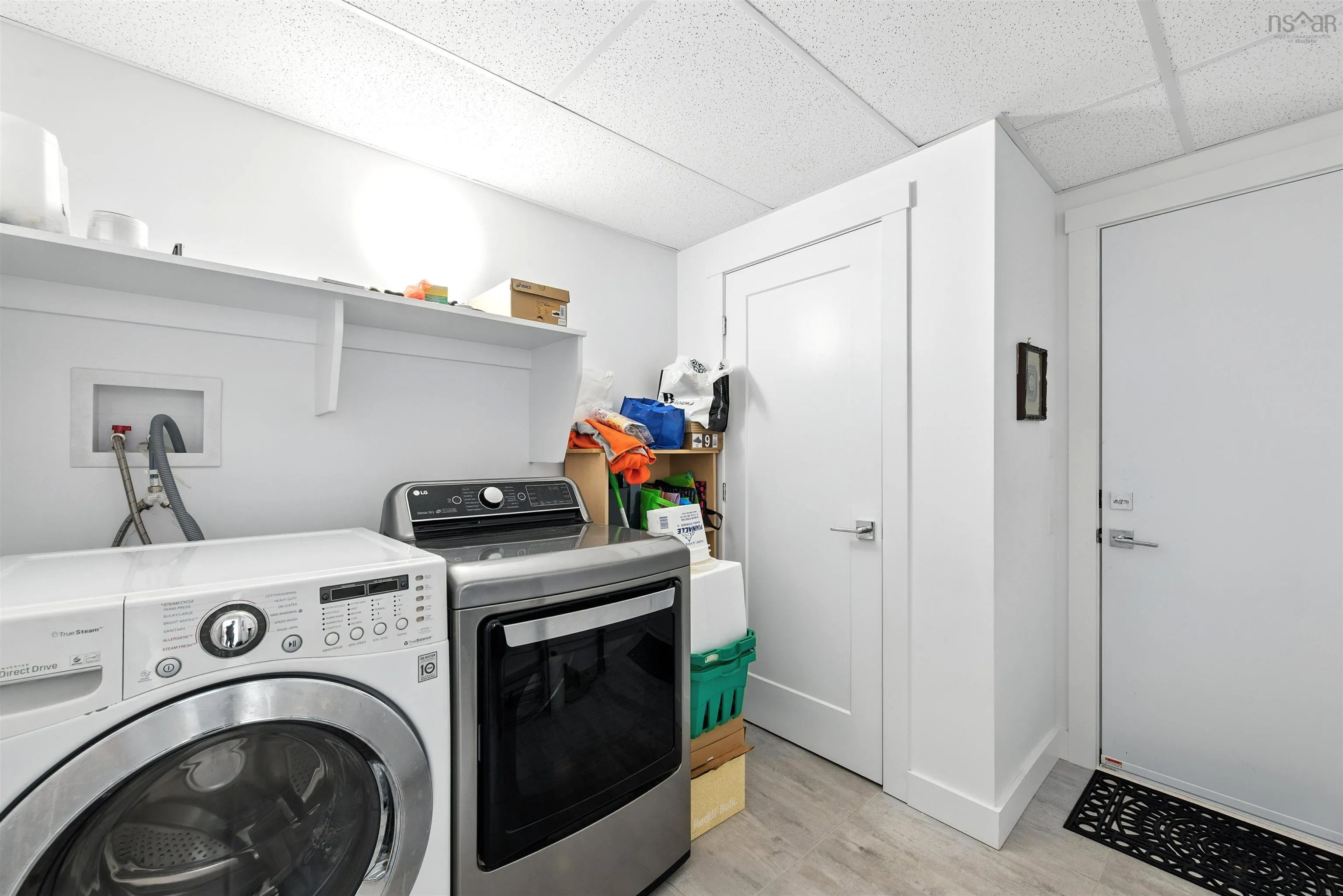 20 Bradford Place, Bedford, NS B4B 0R6, 4 Bedrooms Bedrooms, ,4 BathroomsBathrooms,Residential,For Sale,Bradford,202518780
