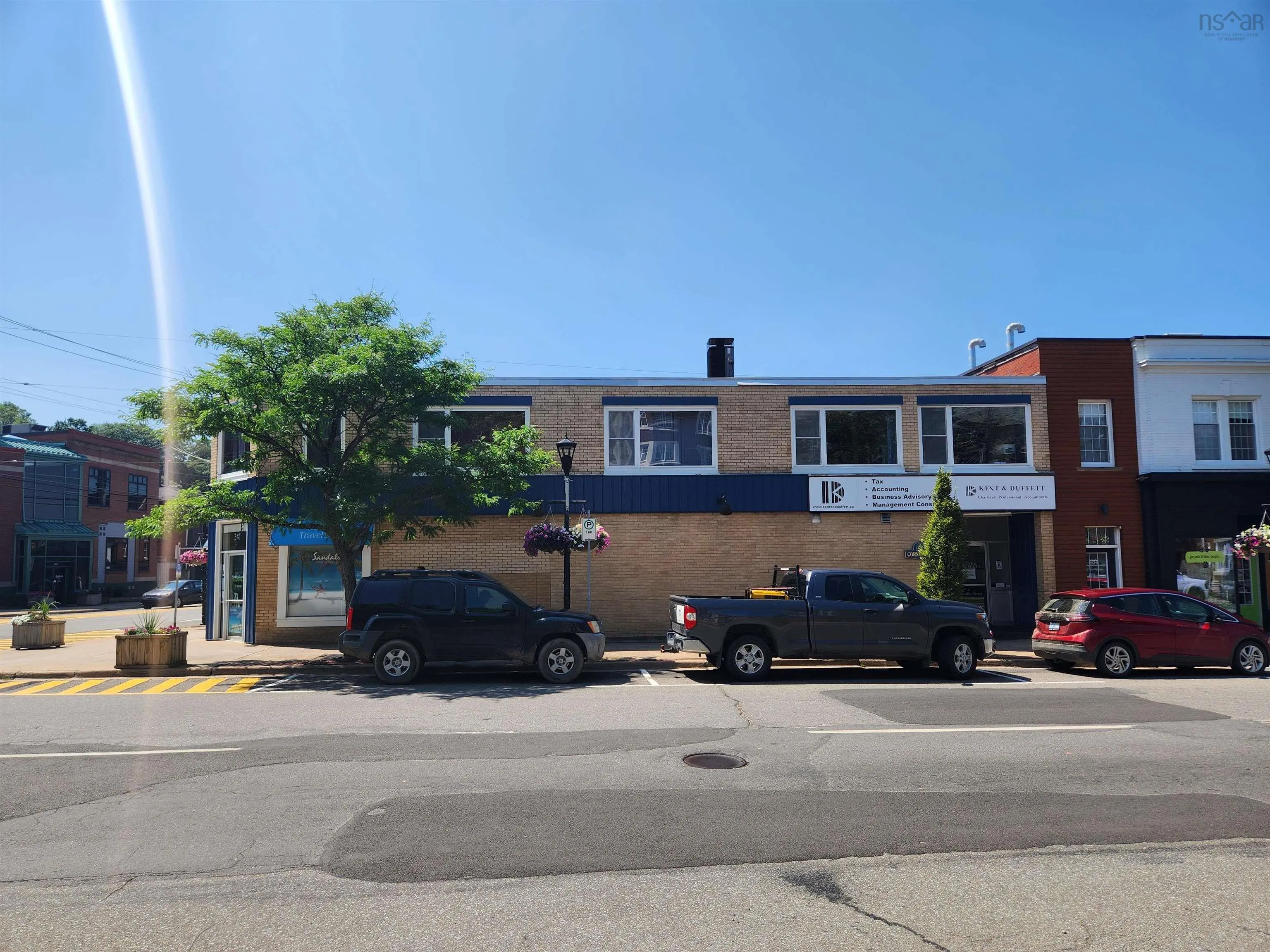 4 Bridge Street, Kentville Ns B4n 2e1, ,Commercial Sale,For Sale,Bridge,202505356