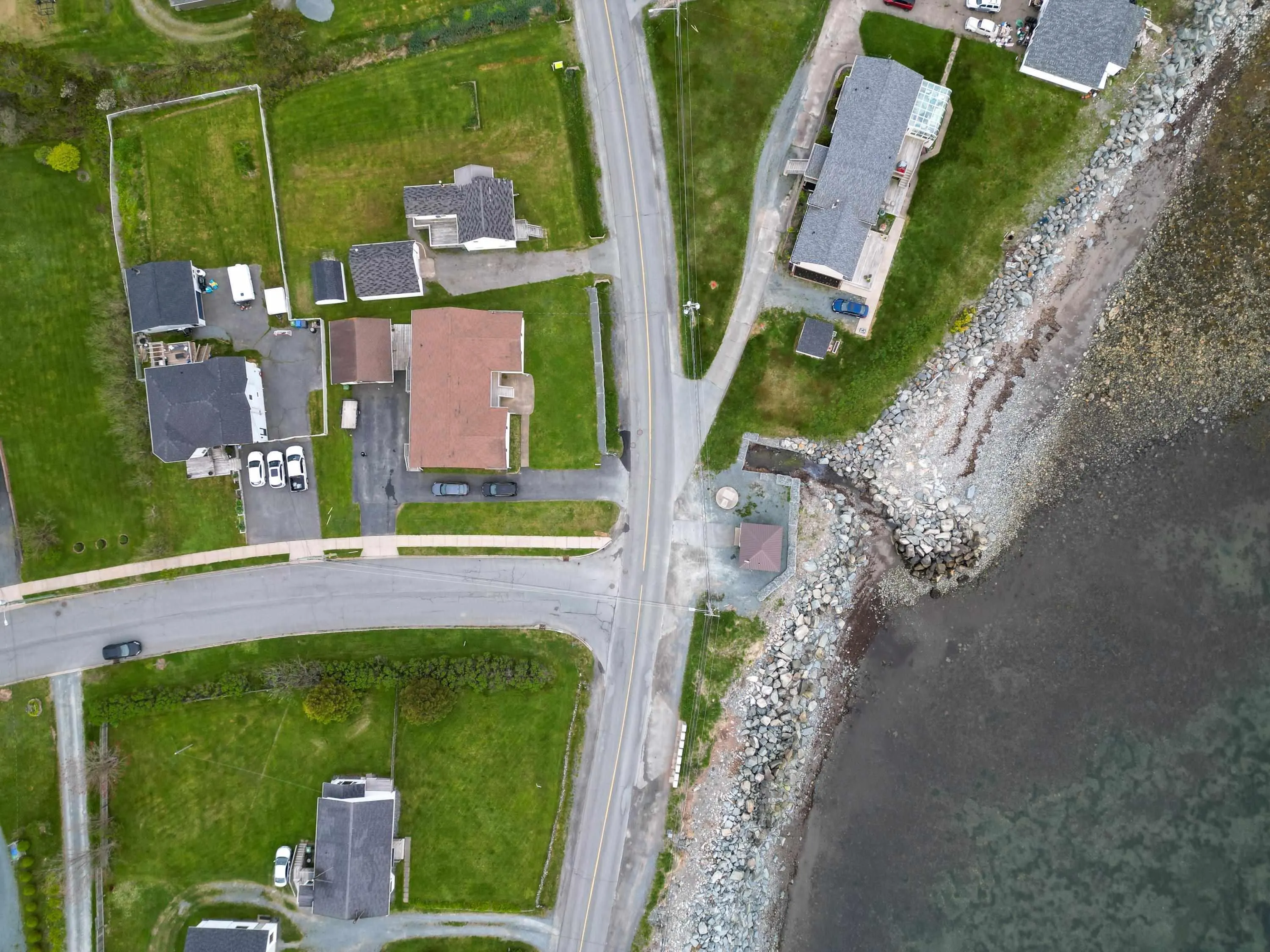 2210 Shore Road, Eastern Passage Ns B3g 1h6, 4 Bedrooms Bedrooms, ,4 BathroomsBathrooms,Residential,For Sale,Shore,202505247