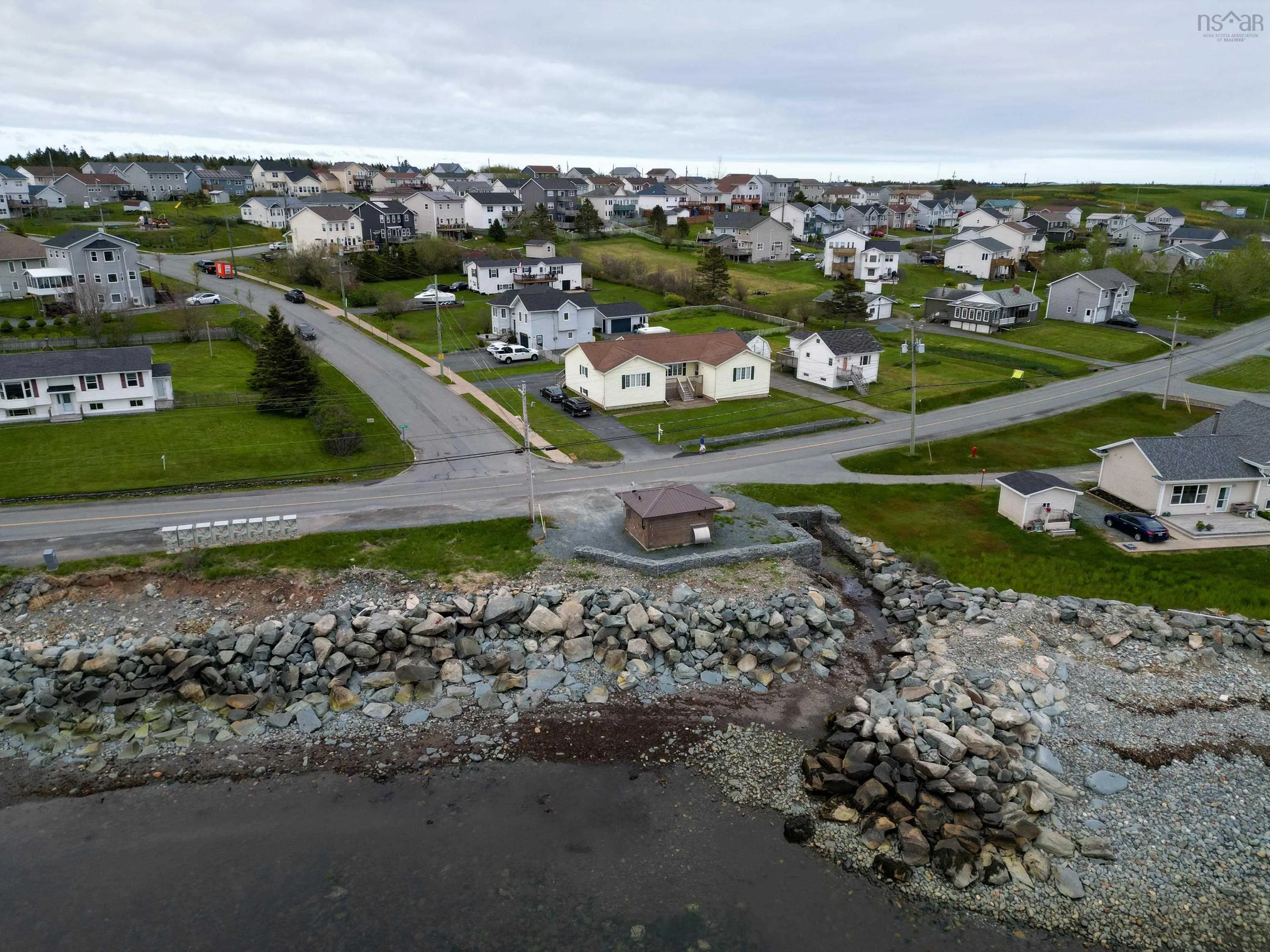2210 Shore Road, Eastern Passage Ns B3g 1h6, 4 Bedrooms Bedrooms, ,4 BathroomsBathrooms,Residential,For Sale,Shore,202505247