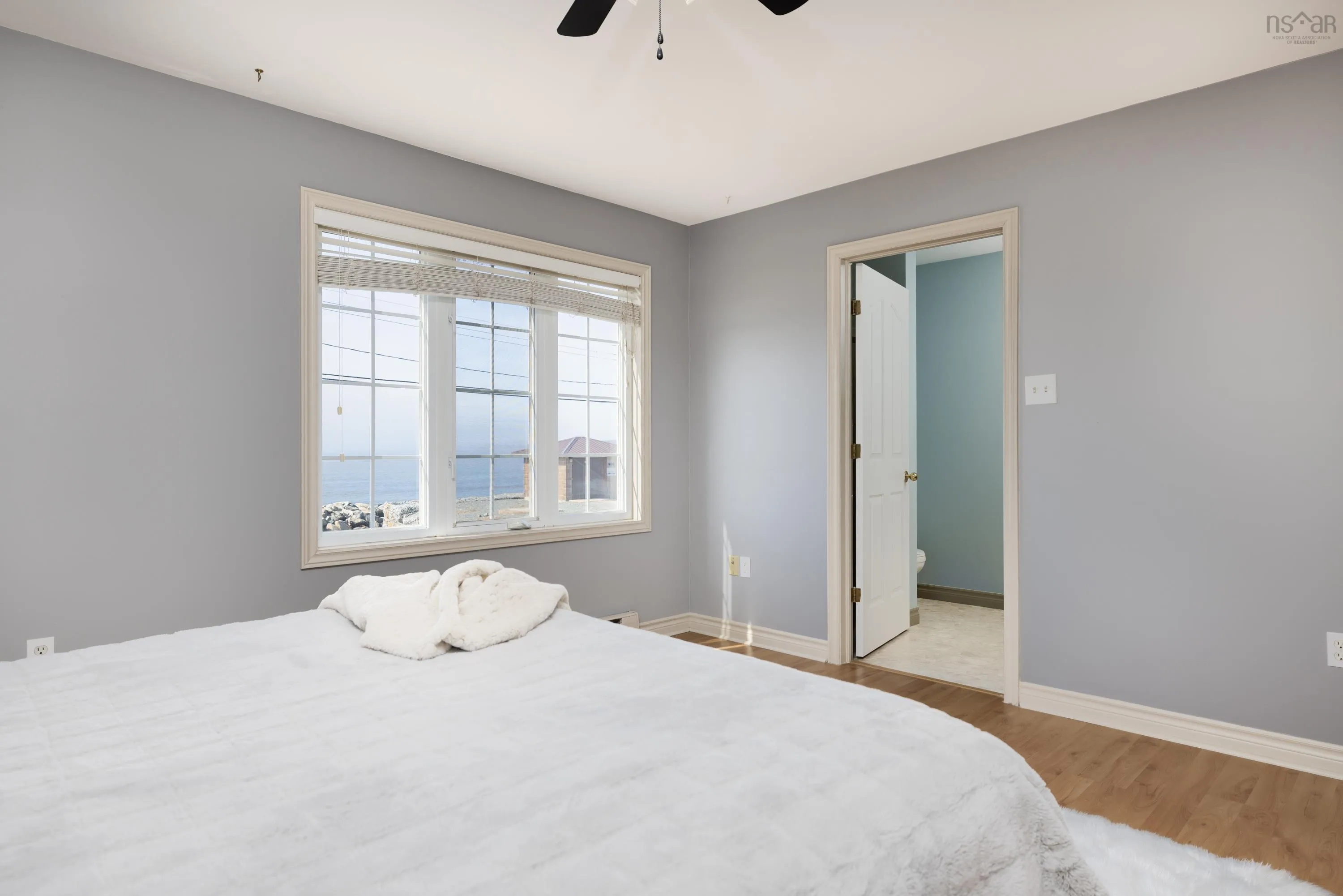 2210 Shore Road, Eastern Passage Ns B3g 1h6, 4 Bedrooms Bedrooms, ,4 BathroomsBathrooms,Residential,For Sale,Shore,202505247
