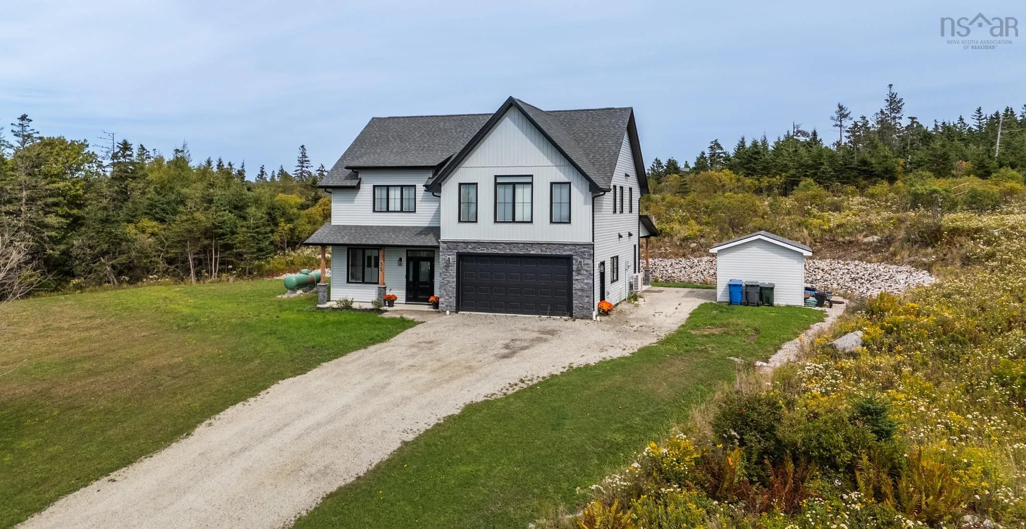 35 Seeland Avenue, Brooklyn, NS B5A 0E2, 4 Bedrooms Bedrooms, ,3 BathroomsBathrooms,Residential,For Sale,Seeland,202523345
