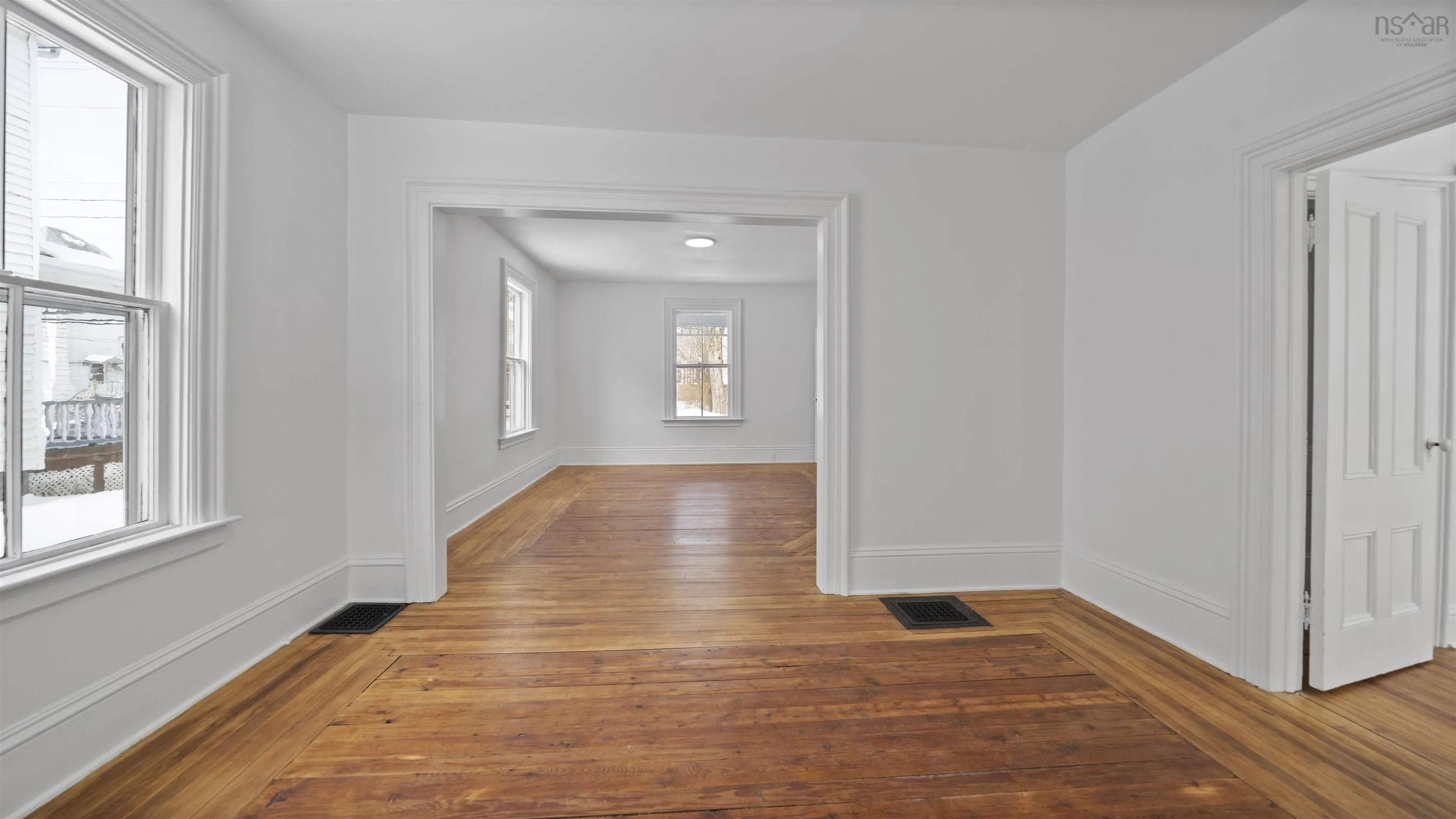 74 Duke Street, Truro Ns B2n 2a6, 3 Bedrooms Bedrooms, ,2 BathroomsBathrooms,Residential,For Sale,Duke,202503377