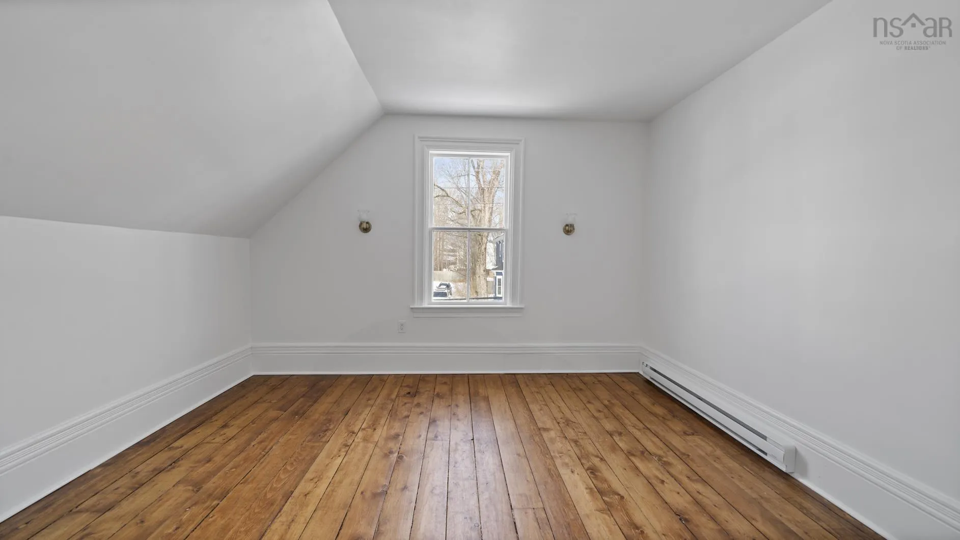 74 Duke Street, Truro Ns B2n 2a6, 3 Bedrooms Bedrooms, ,2 BathroomsBathrooms,Residential,For Sale,Duke,202503377