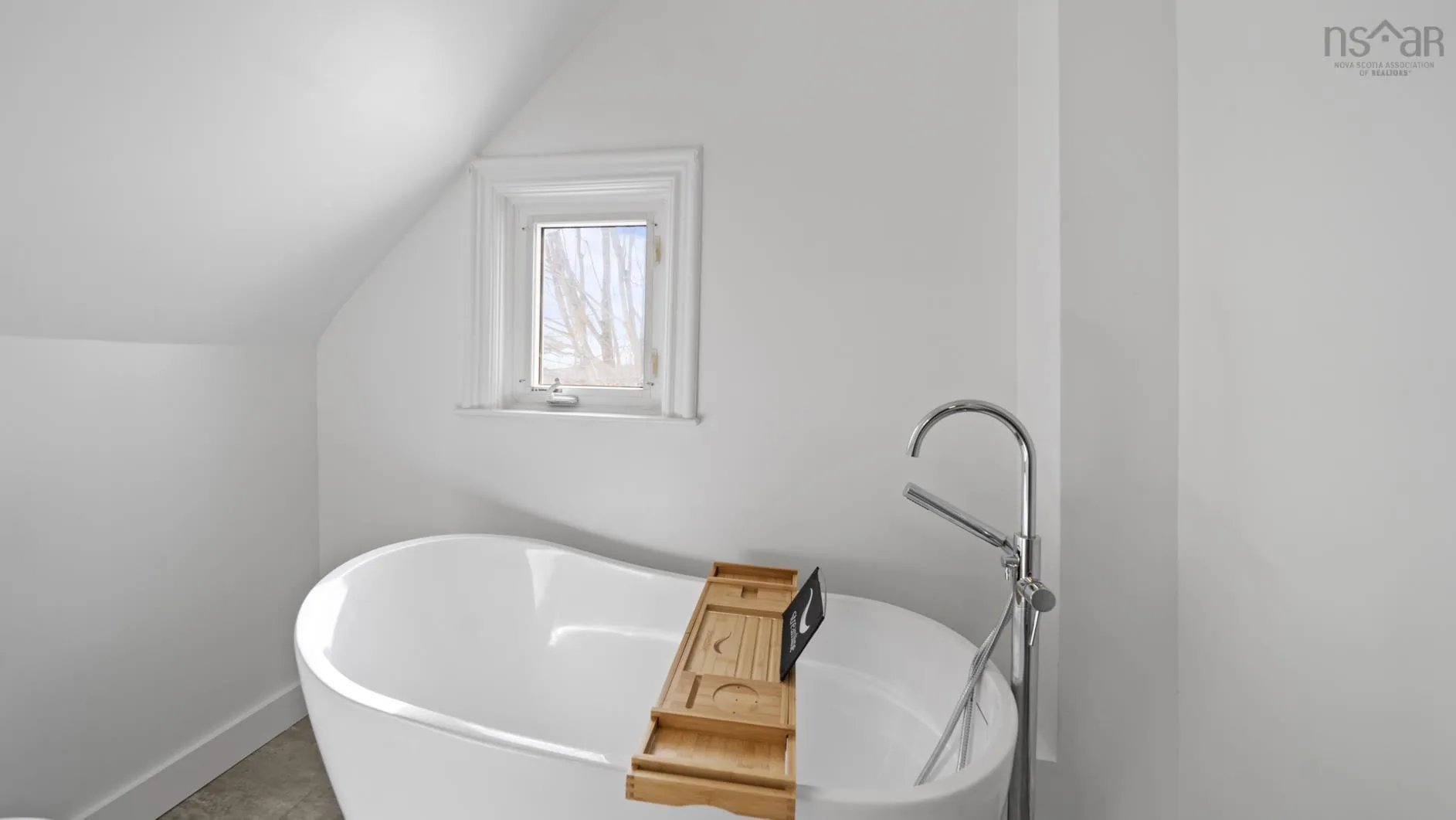 74 Duke Street, Truro Ns B2n 2a6, 3 Bedrooms Bedrooms, ,2 BathroomsBathrooms,Residential,For Sale,Duke,202503377