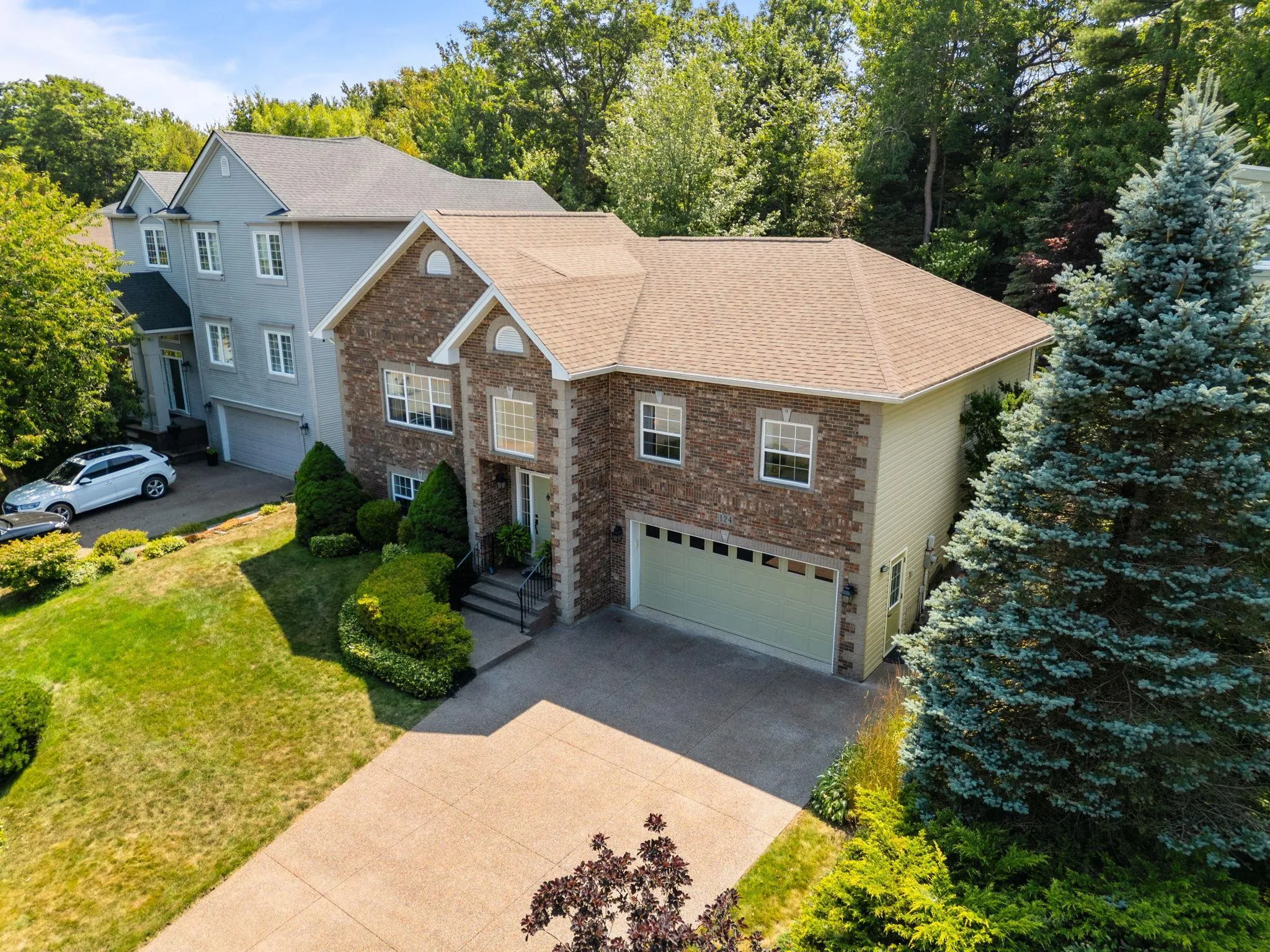 124 Lakeshore Park Terrace, Dartmouth, NS B3A 4Z4, 4 Bedrooms Bedrooms, ,3 BathroomsBathrooms,Residential,For Sale,Lakeshore Park,202520593