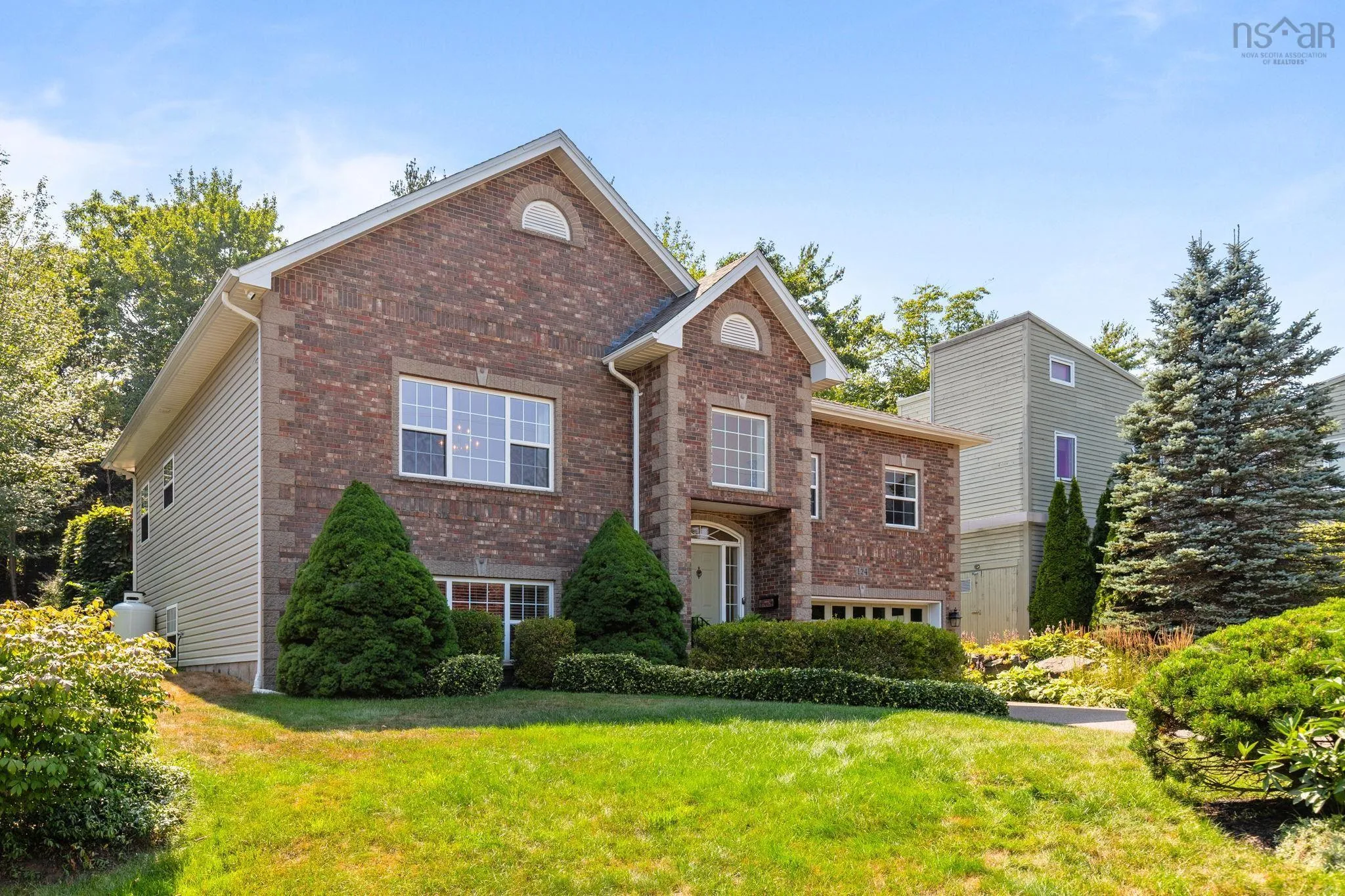 124 Lakeshore Park Terrace, Dartmouth, NS B3A 4Z4, 4 Bedrooms Bedrooms, ,3 BathroomsBathrooms,Residential,For Sale,Lakeshore Park,202520593