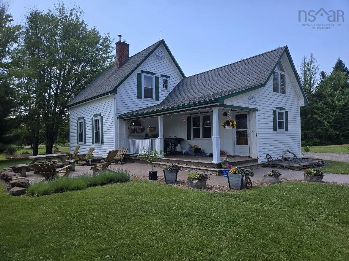 510 Sand Point Road, Barrachois, NS B0K 1V0, 3 Bedrooms Bedrooms, ,2 BathroomsBathrooms,Residential,For Sale,Sand Point,202520579