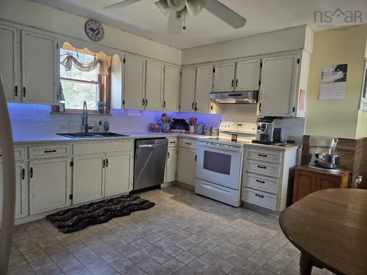 510 Sand Point Road, Barrachois, NS B0K 1V0, 3 Bedrooms Bedrooms, ,2 BathroomsBathrooms,Residential,For Sale,Sand Point,202520579