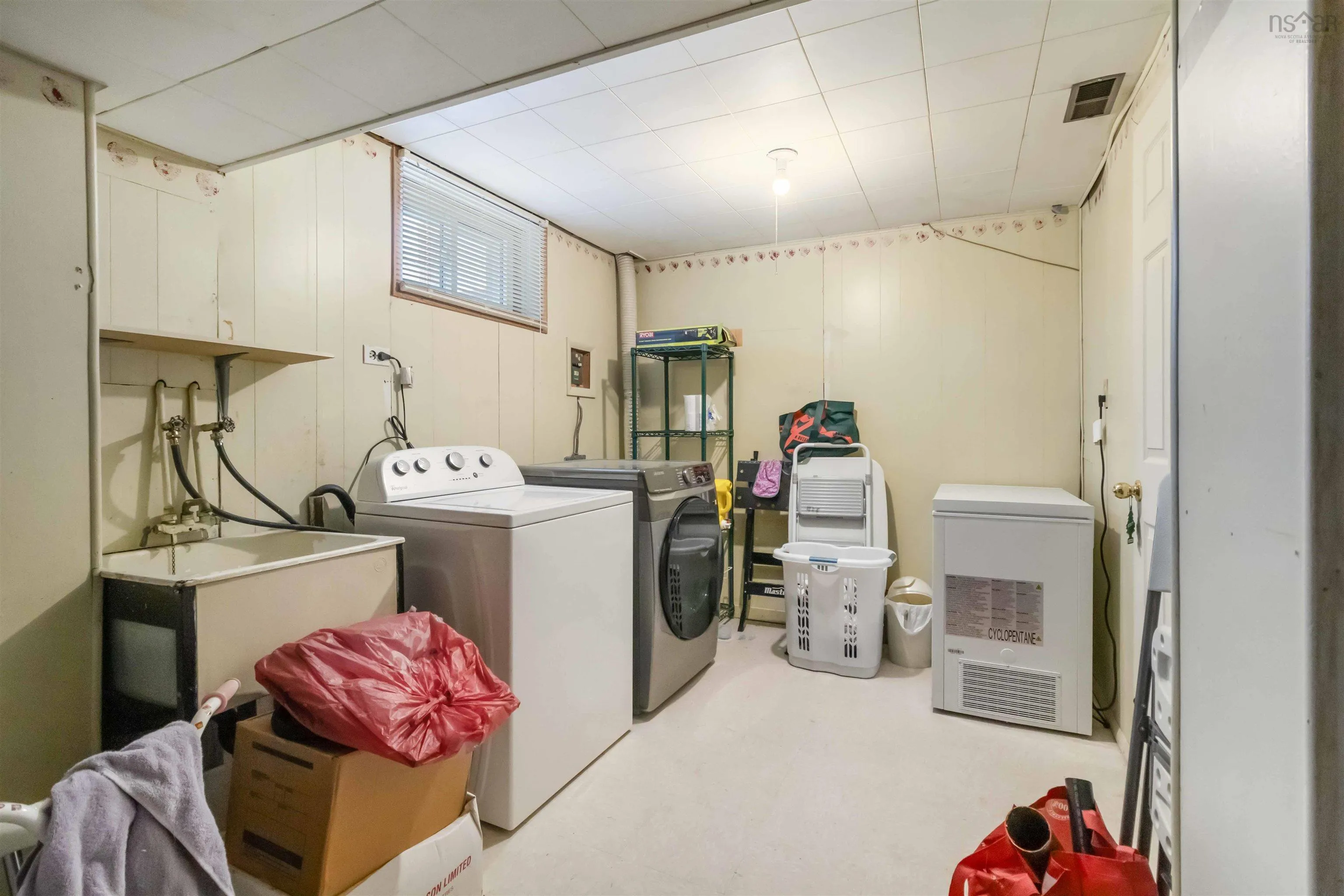 83 Woodland Avenue, Dartmouth Ns B3a 3k4, 3 Bedrooms Bedrooms, ,2 BathroomsBathrooms,Residential,For Sale,Woodland,202505283