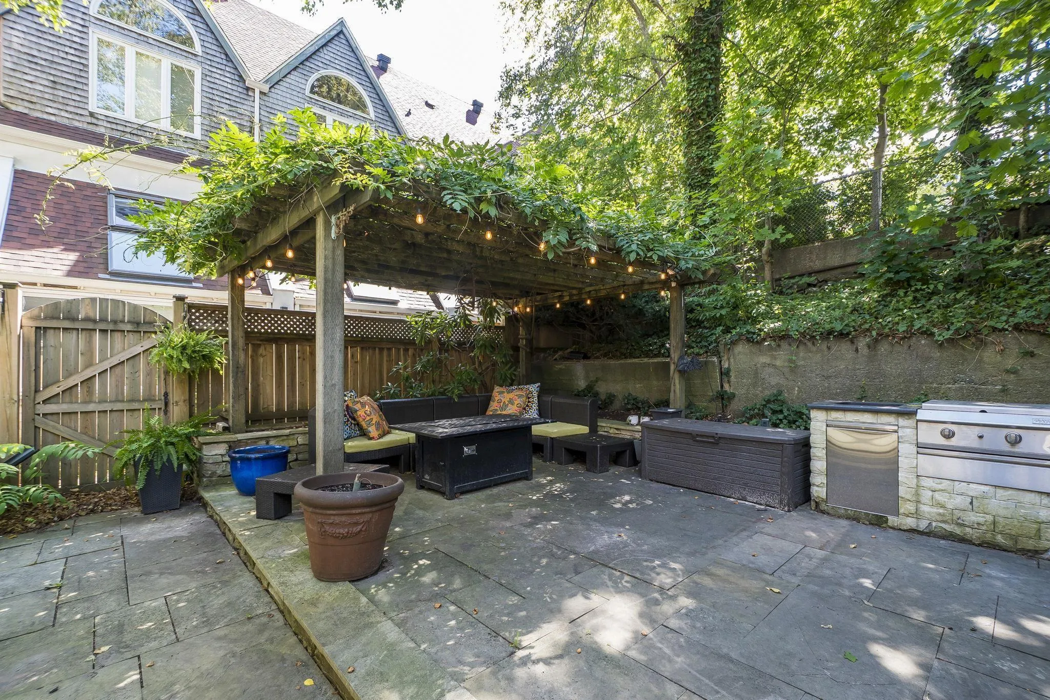 2138 Brunswick Street, Halifax, NS B3K 2Y8, 4 Bedrooms Bedrooms, ,3 BathroomsBathrooms,Residential,For Sale,Brunswick,202522091