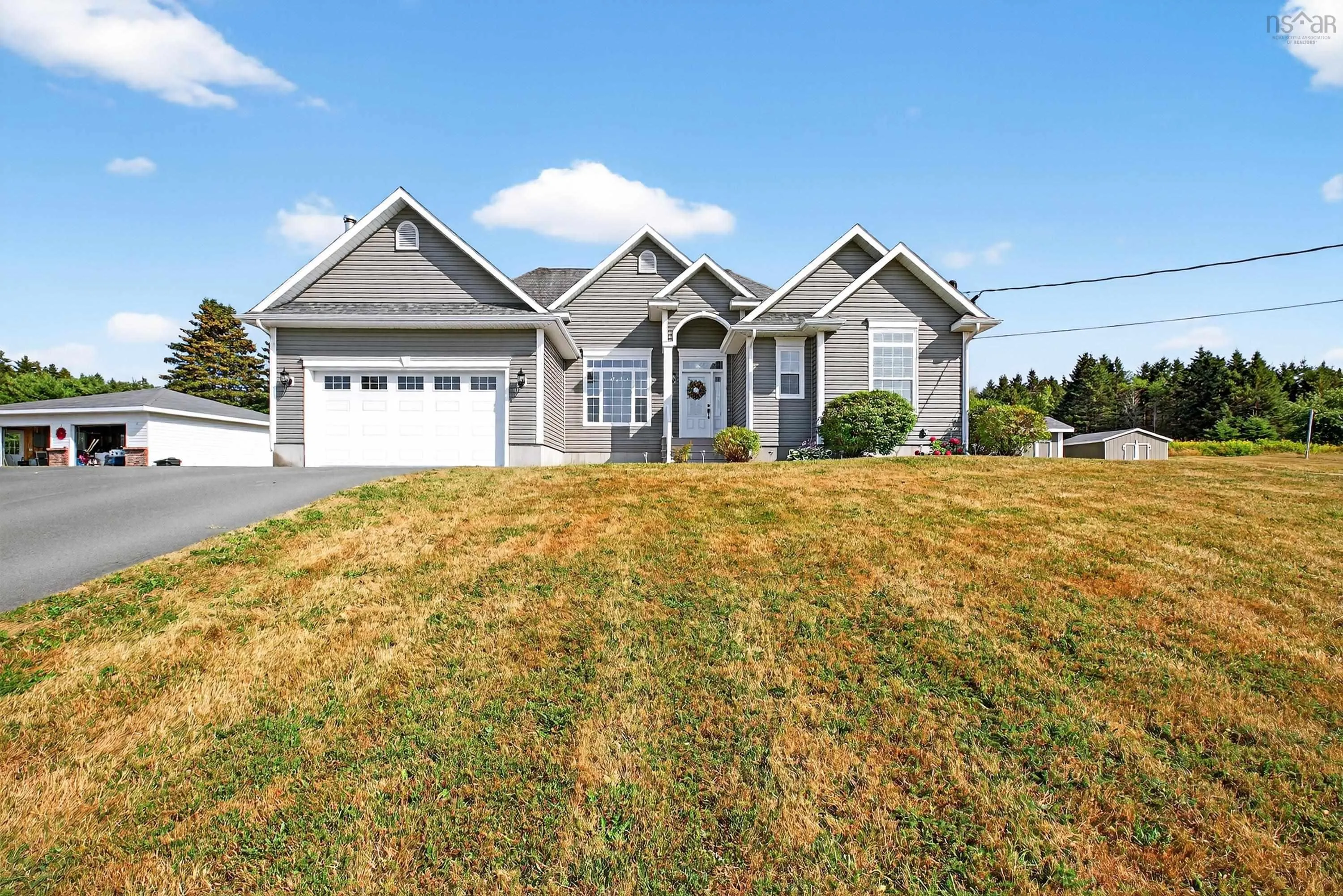 22 Helens Avenue, Georges River, NS B1Y 3G4, 4 Bedrooms Bedrooms, ,3 BathroomsBathrooms,Residential,For Sale,Helens Avenue,202520967