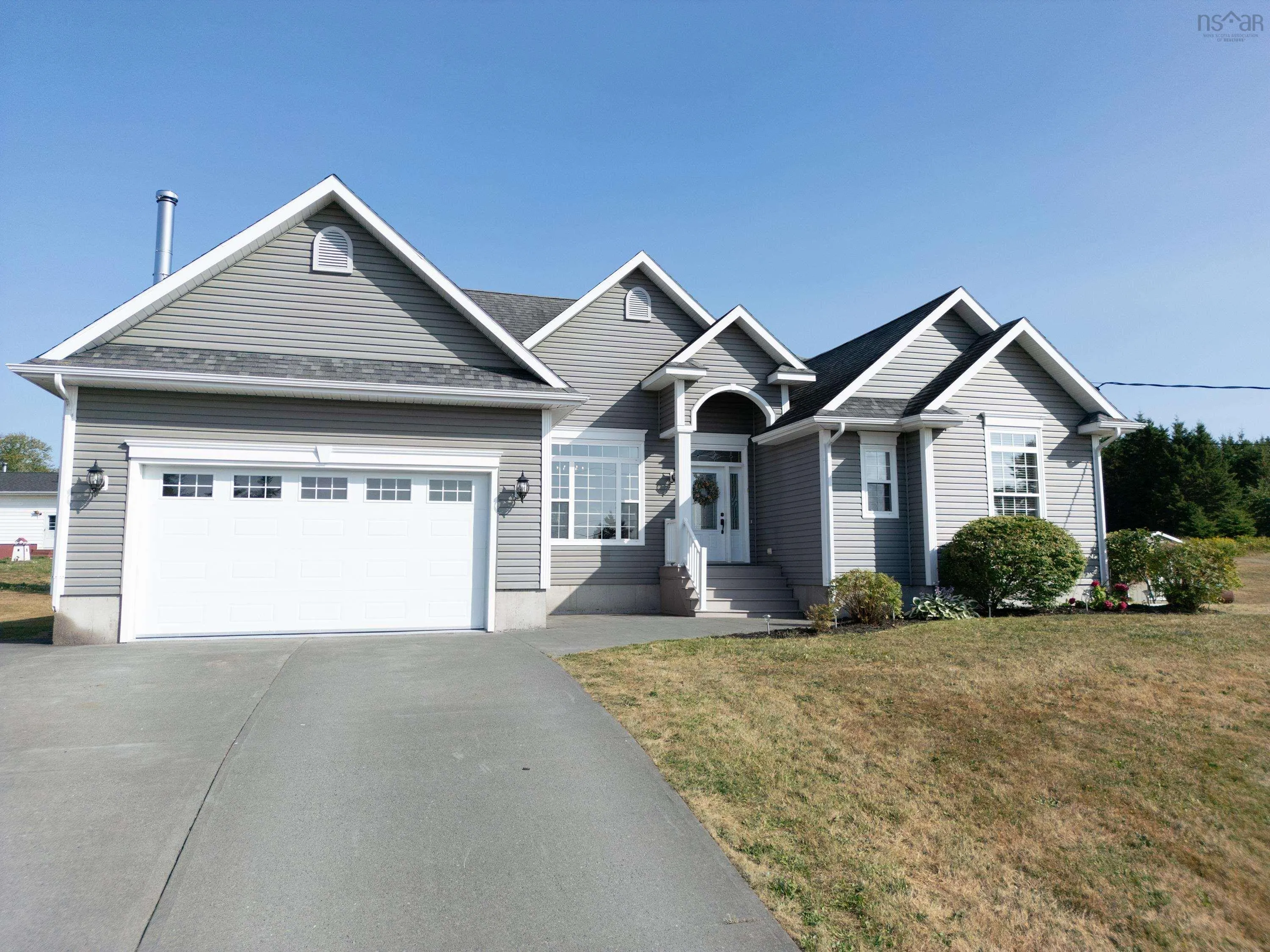 22 Helens Avenue, Georges River, NS B1Y 3G4, 4 Bedrooms Bedrooms, ,3 BathroomsBathrooms,Residential,For Sale,Helens Avenue,202520967