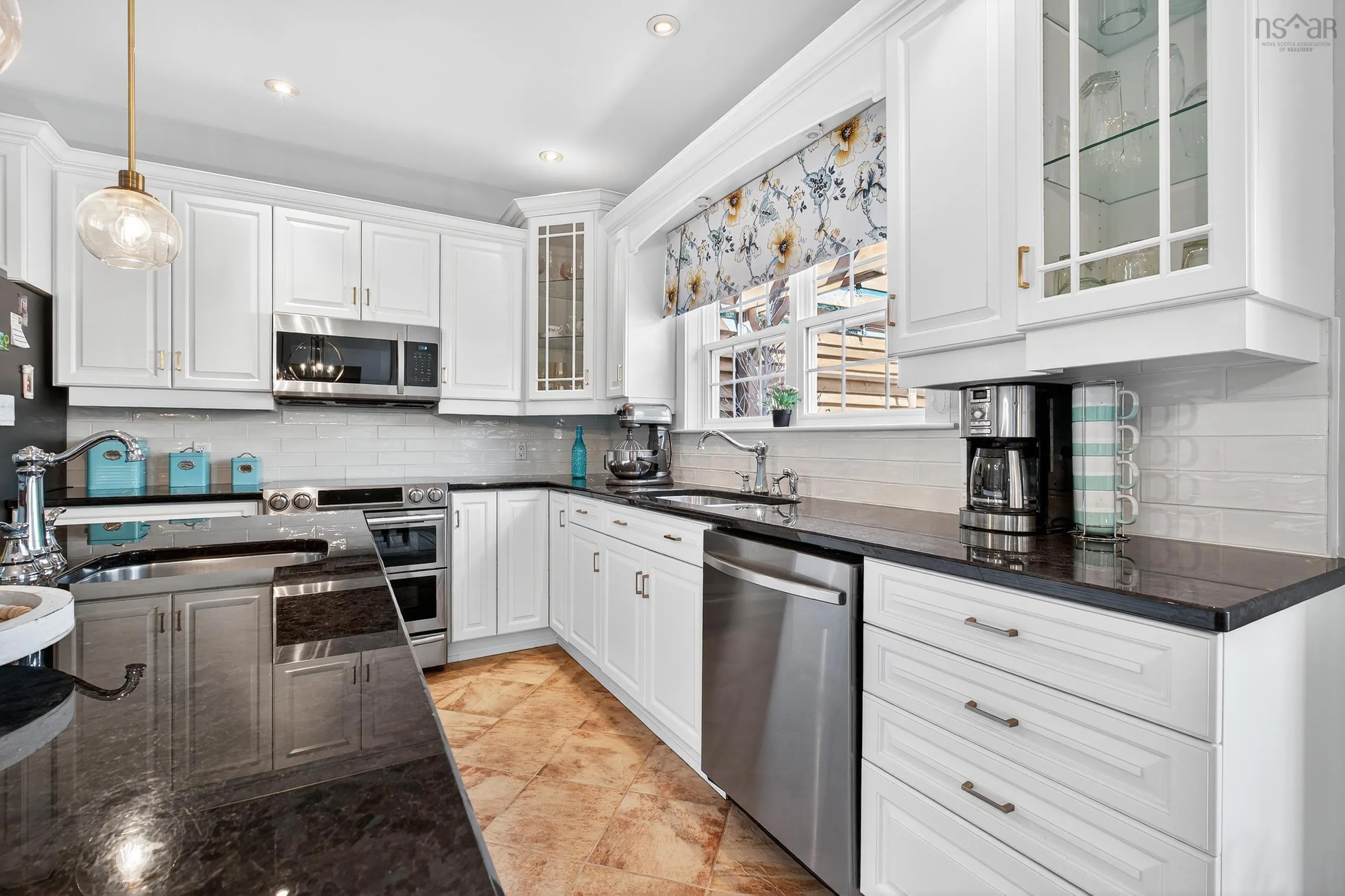 22 Helens Avenue, Georges River, NS B1Y 3G4, 4 Bedrooms Bedrooms, ,3 BathroomsBathrooms,Residential,For Sale,Helens Avenue,202520967