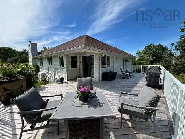 22034 Highway 7, Sheet Harbour, NS B0J 3B0, 3 Bedrooms Bedrooms, ,3 BathroomsBathrooms,Residential,For Sale,Highway 7,202519242