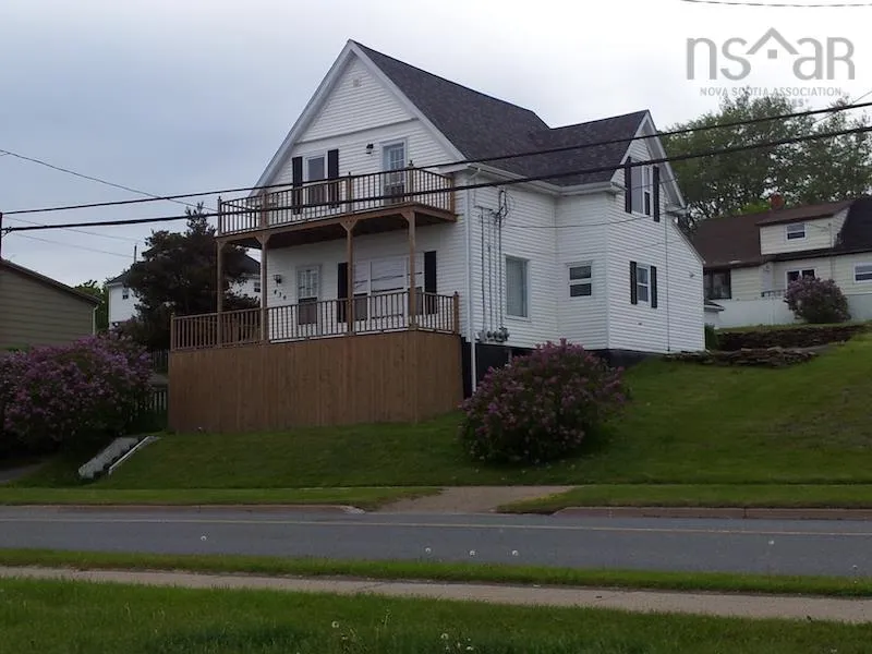 436 Purves Street, North Sydney Ns B2a 1c9, 3 Bedrooms Bedrooms, ,Residential Income,For Sale,Purves,202407458