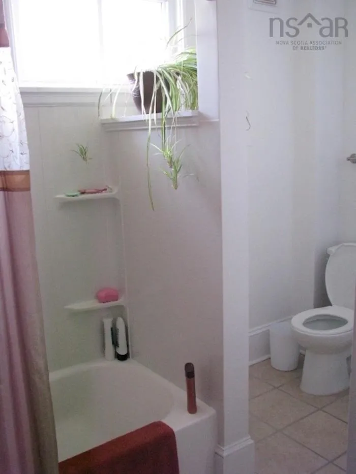 436 Purves Street, North Sydney Ns B2a 1c9, 3 Bedrooms Bedrooms, ,Residential Income,For Sale,Purves,202407458