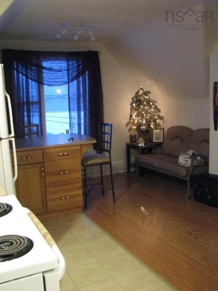 436 Purves Street, North Sydney Ns B2a 1c9, 3 Bedrooms Bedrooms, ,Residential Income,For Sale,Purves,202407458