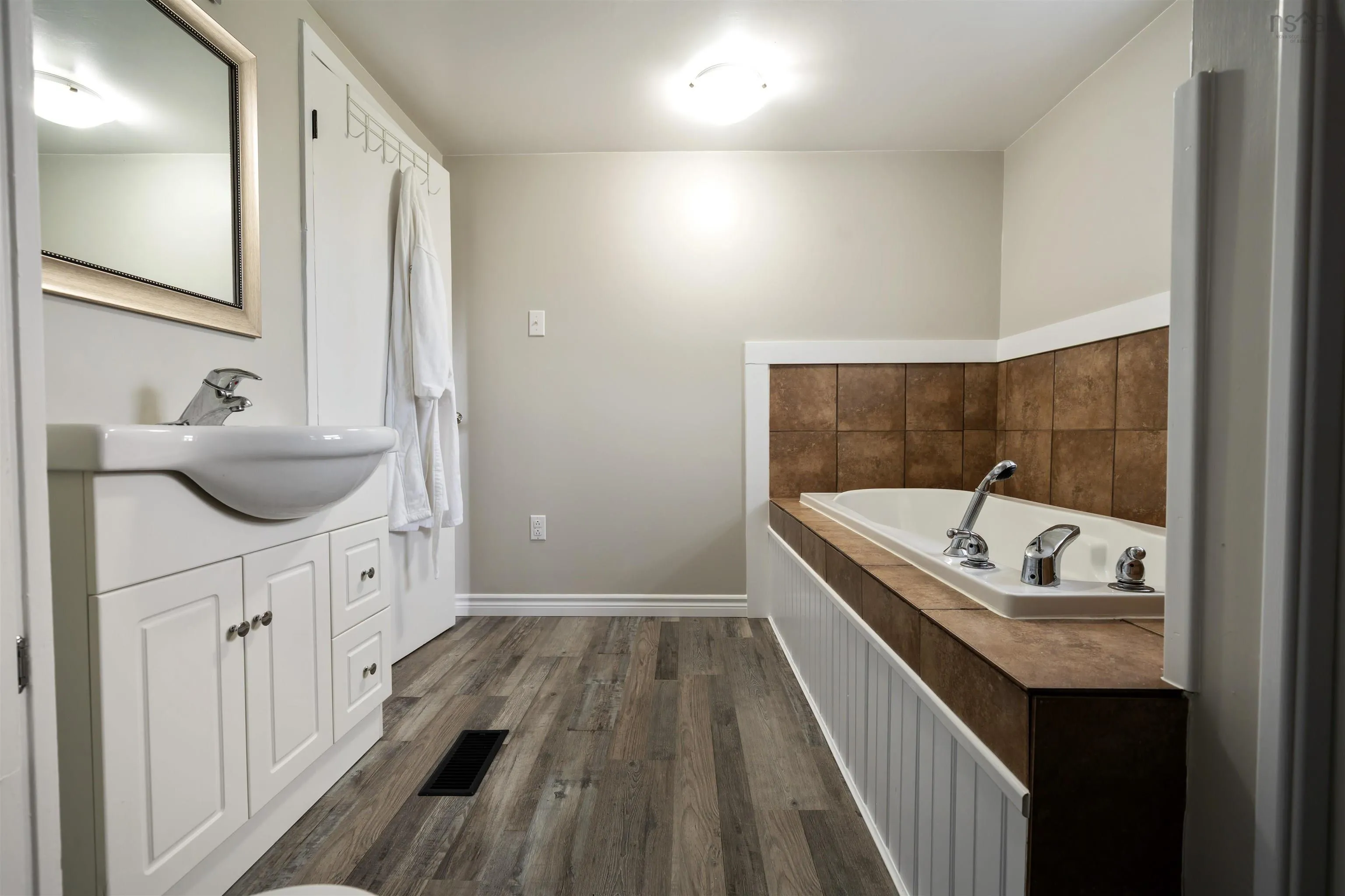 5069 Highway 211, Port Bickerton, NS B0J 2C0, 3 Bedrooms Bedrooms, ,2 BathroomsBathrooms,Residential,For Sale,Highway 211,202521703