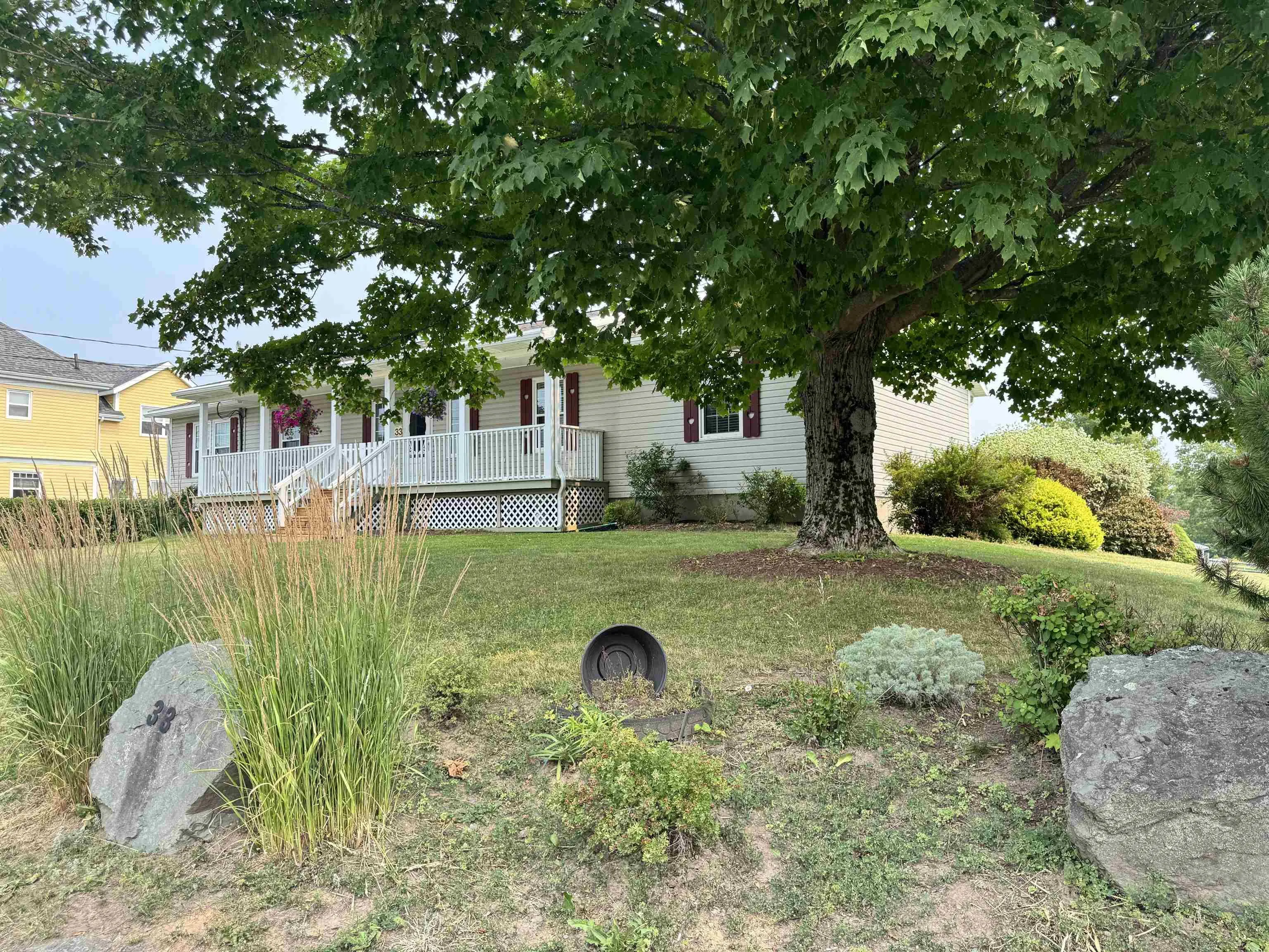 333 Queen Street, New Glasgow, NS B2H 6A6, 5 Bedrooms Bedrooms, ,3 BathroomsBathrooms,Residential,For Sale,Queen,202519540