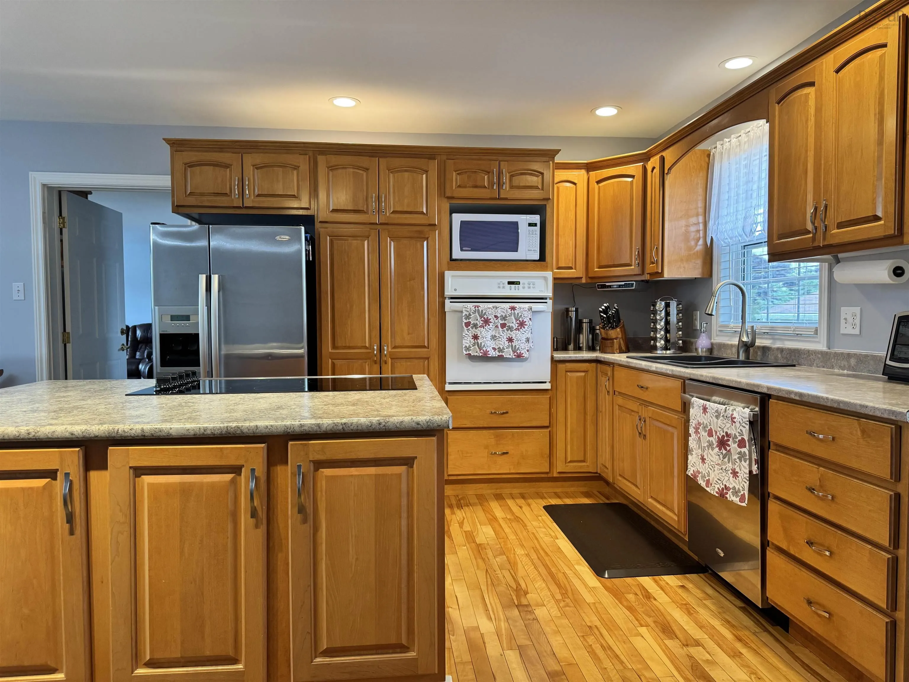 333 Queen Street, New Glasgow, NS B2H 6A6, 5 Bedrooms Bedrooms, ,3 BathroomsBathrooms,Residential,For Sale,Queen,202519540