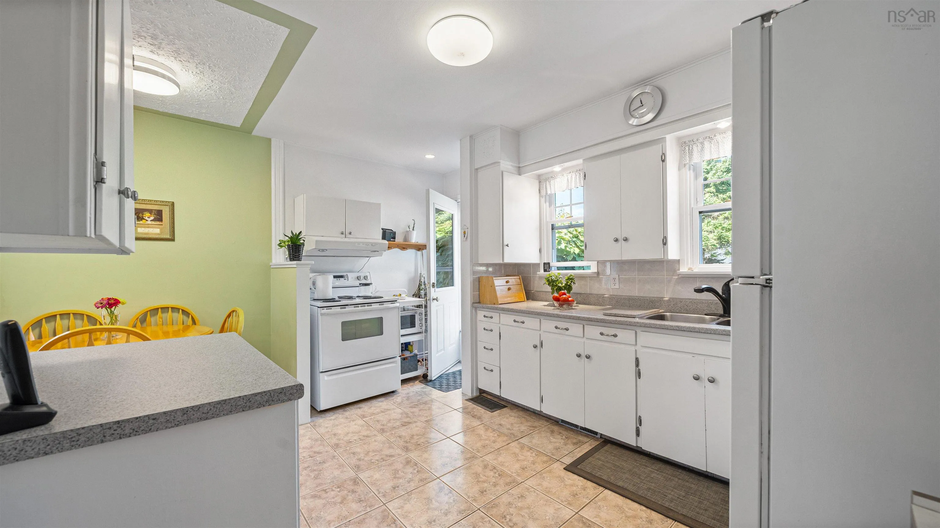 35 Symonds Street, Dartmouth, NS B3A 3L4, 3 Bedrooms Bedrooms, ,1 BathroomBathrooms,Residential,For Sale,Symonds,202523803
