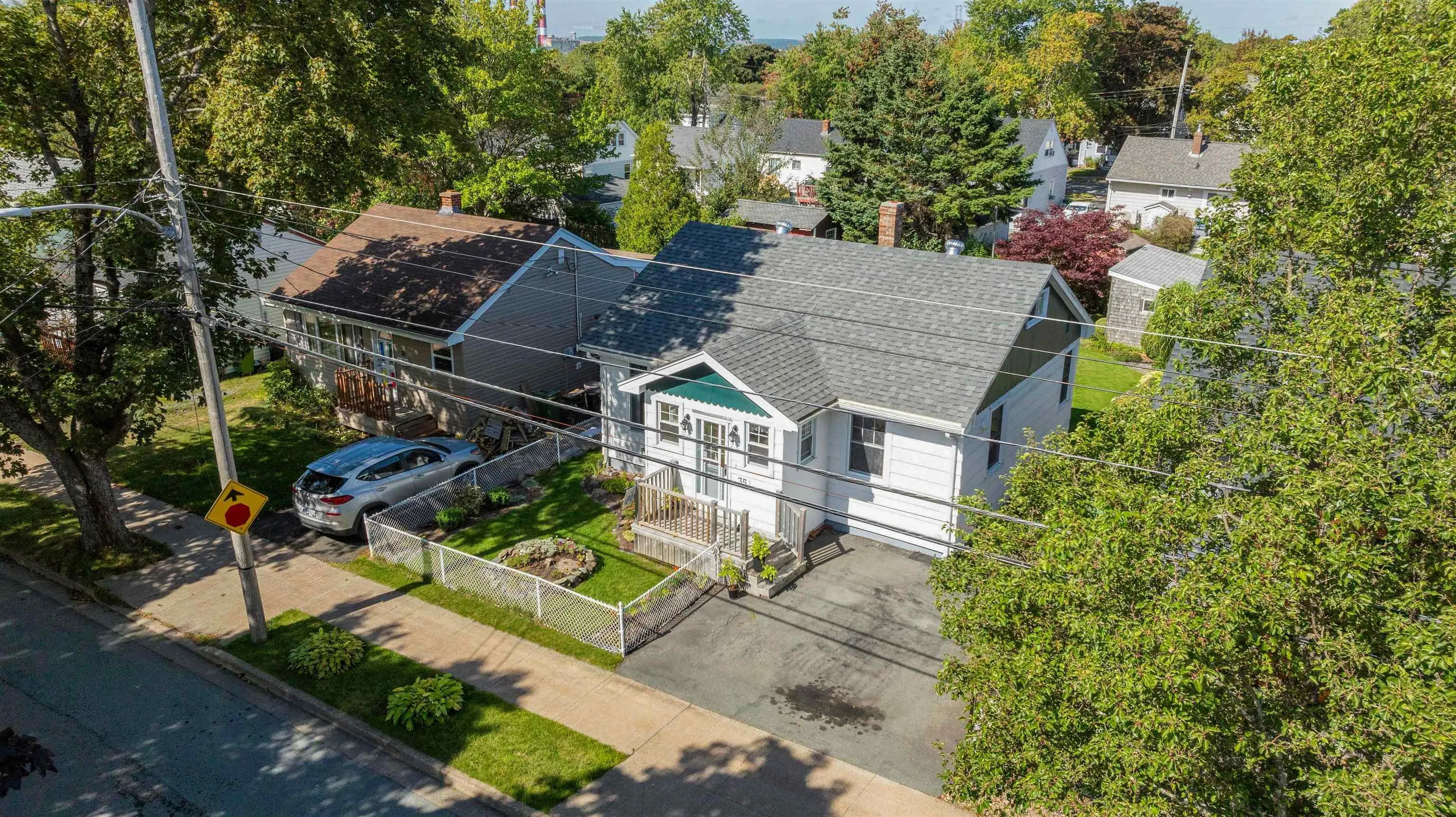 35 Symonds Street, Dartmouth, NS B3A 3L4, 3 Bedrooms Bedrooms, ,1 BathroomBathrooms,Residential,For Sale,Symonds,202523803