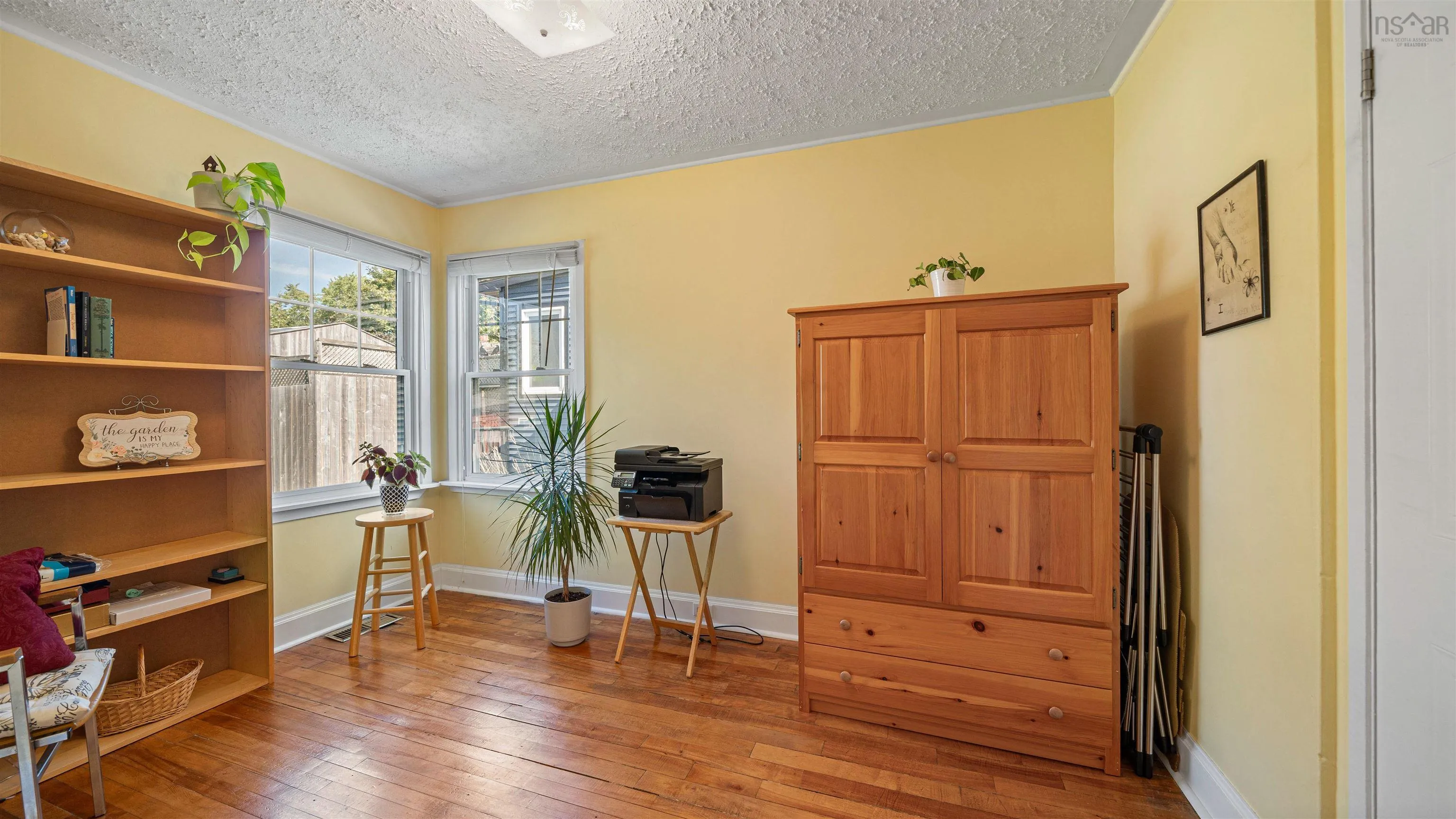 35 Symonds Street, Dartmouth, NS B3A 3L4, 3 Bedrooms Bedrooms, ,1 BathroomBathrooms,Residential,For Sale,Symonds,202523803