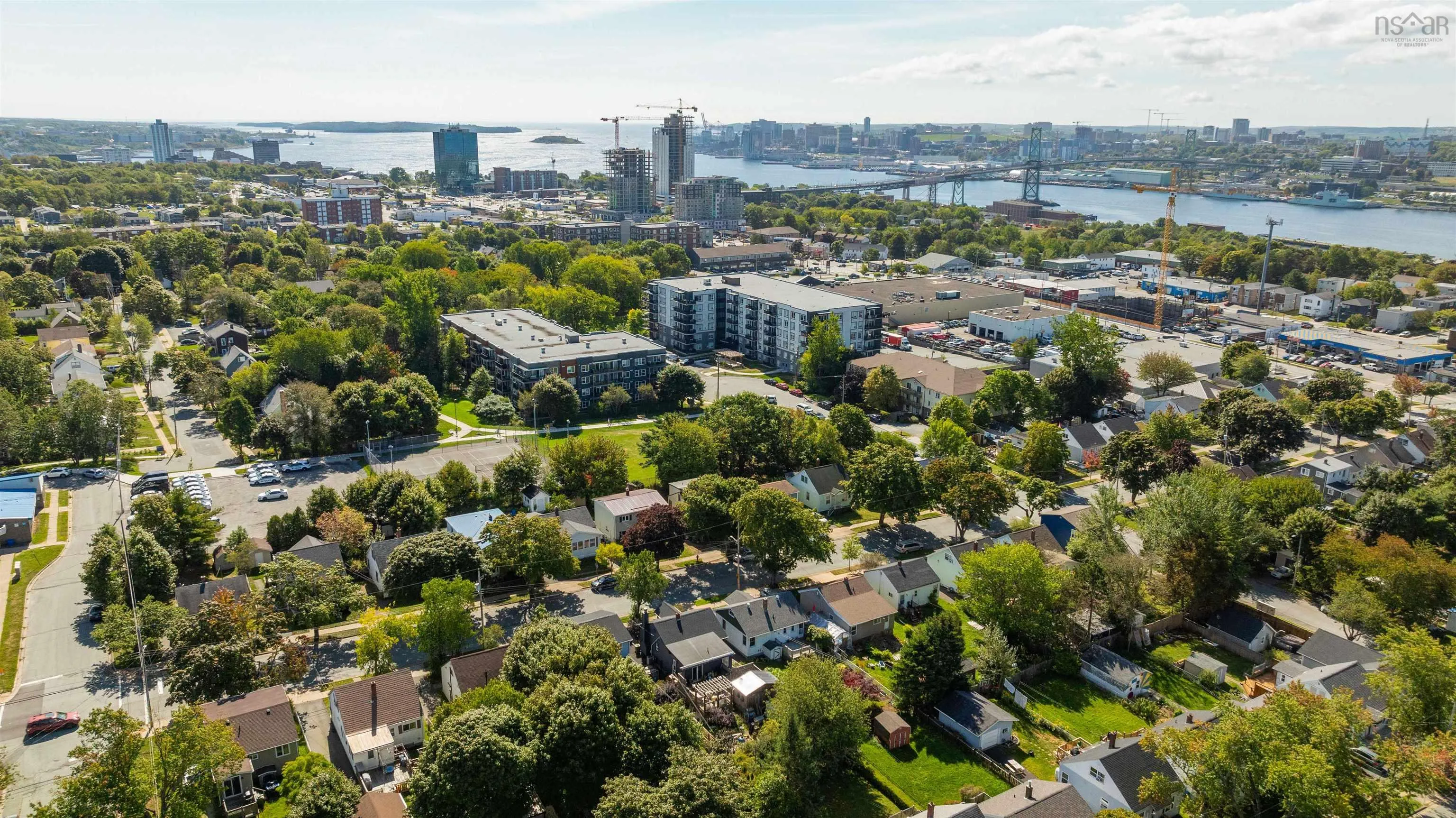 35 Symonds Street, Dartmouth, NS B3A 3L4, 3 Bedrooms Bedrooms, ,1 BathroomBathrooms,Residential,For Sale,Symonds,202523803