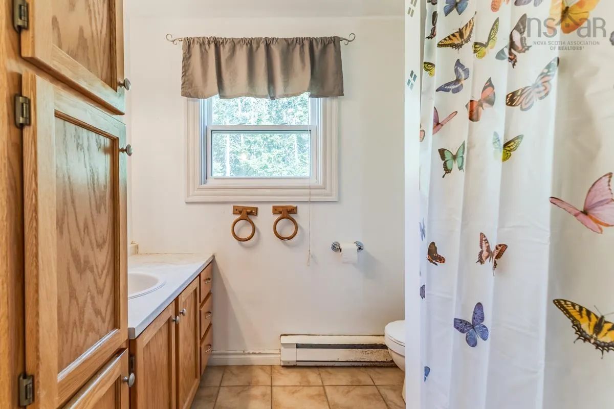 140 Spruce Drive, Salmon River, NS B2N 5R5, 3 Bedrooms Bedrooms, ,2 BathroomsBathrooms,Residential,For Sale,Spruce,202520044