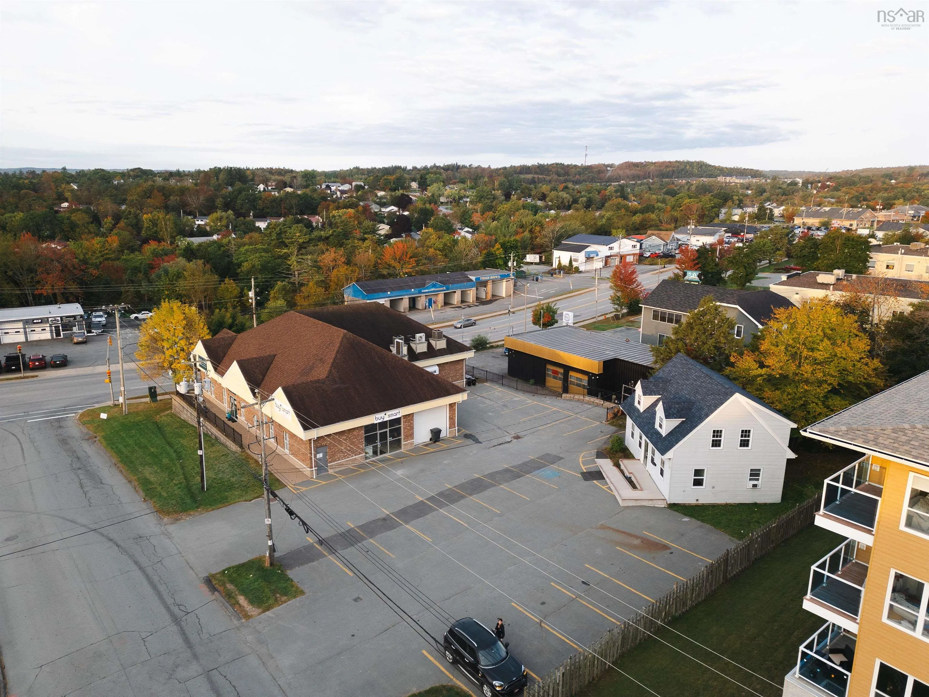 1-3 Pinehill Drive, Lower Sackville Ns B4c 2s1, ,Commercial Sale,For Sale,Pinehill,202423464