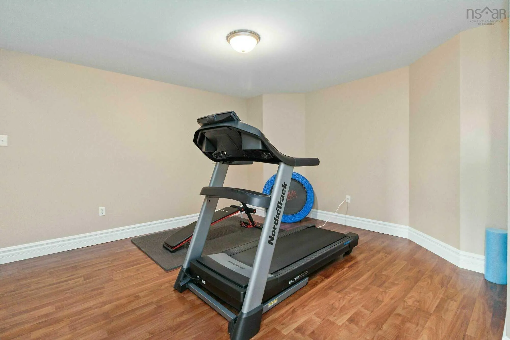75 Joffre Street, Dartmouth, NS B2Y 3C7, 3 Bedrooms Bedrooms, ,4 BathroomsBathrooms,Residential,For Sale,Joffre,202524257