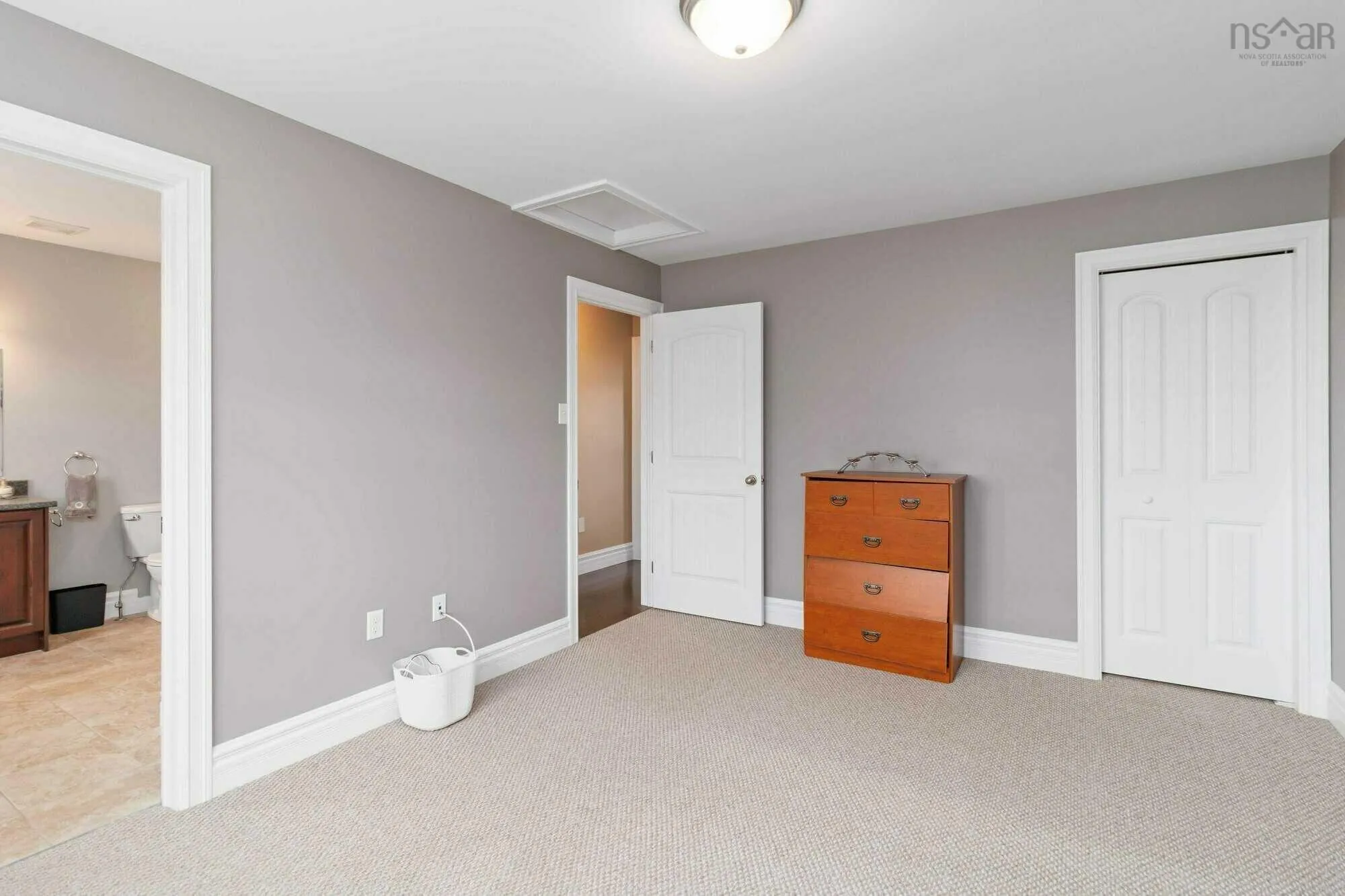 75 Joffre Street, Dartmouth, NS B2Y 3C7, 3 Bedrooms Bedrooms, ,4 BathroomsBathrooms,Residential,For Sale,Joffre,202524257