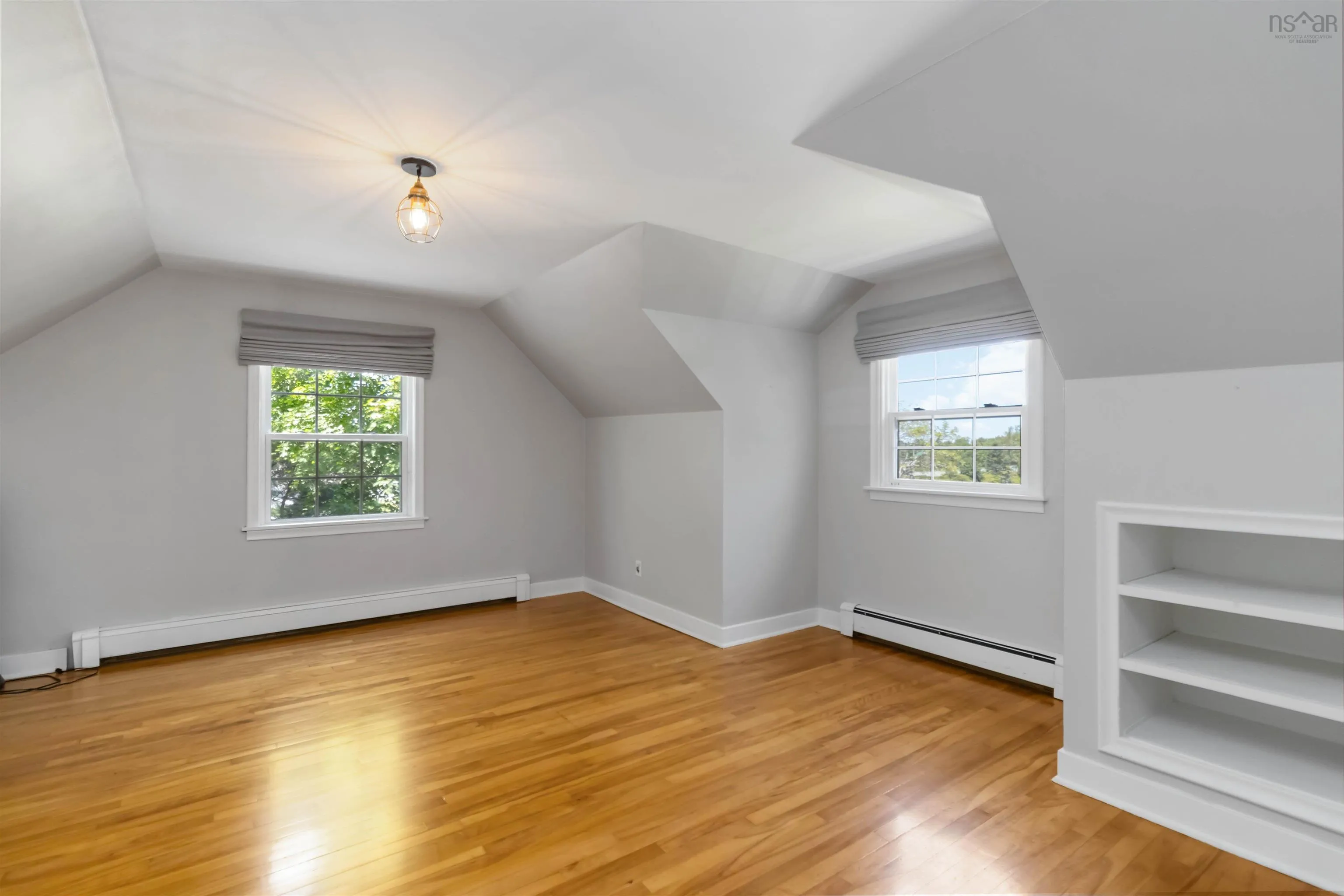 385 Green Street, Lunenburg, NS B0J 2C0, 2 Bedrooms Bedrooms, ,3 BathroomsBathrooms,Residential,For Sale,Green,202520096