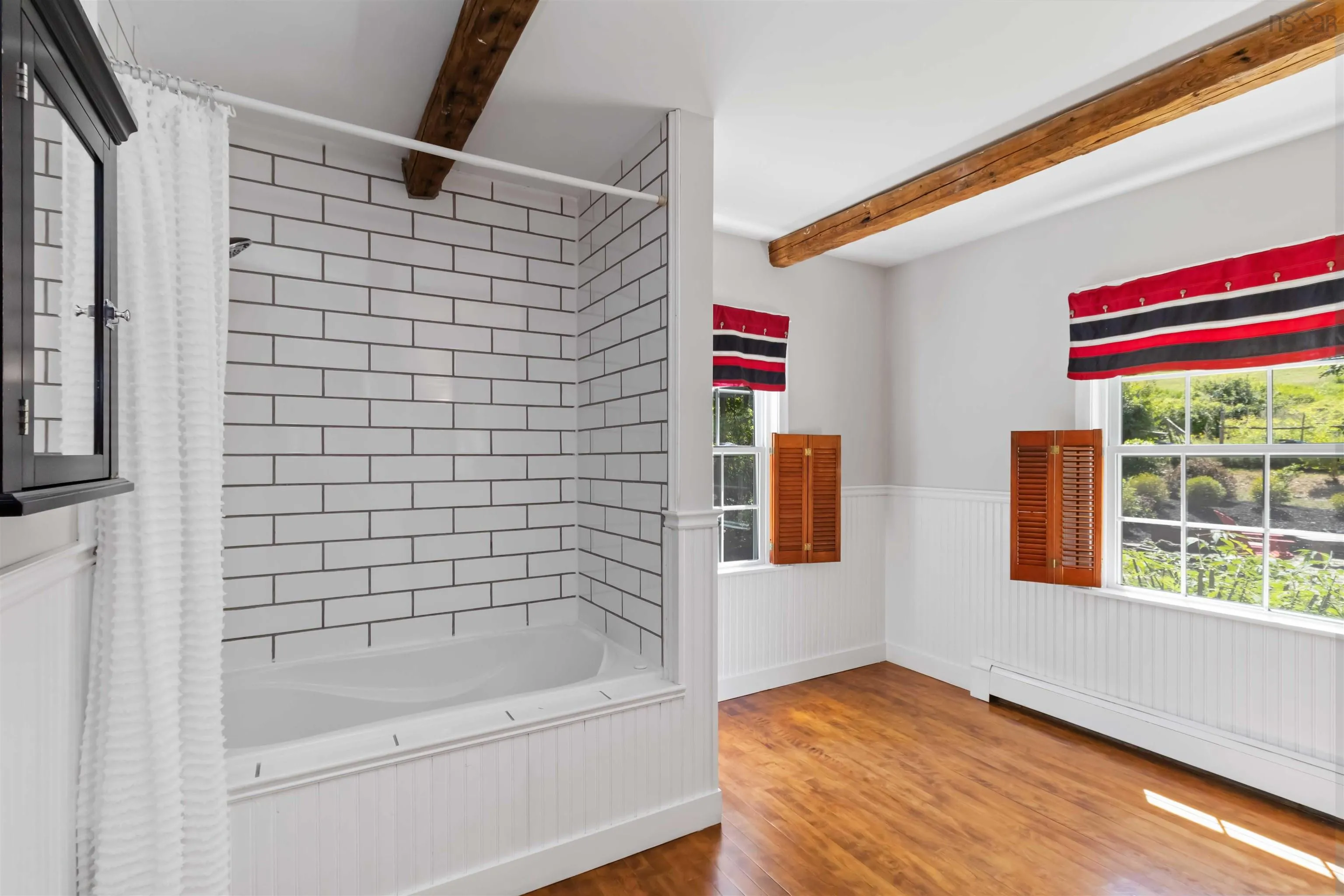 385 Green Street, Lunenburg, NS B0J 2C0, 2 Bedrooms Bedrooms, ,3 BathroomsBathrooms,Residential,For Sale,Green,202520096