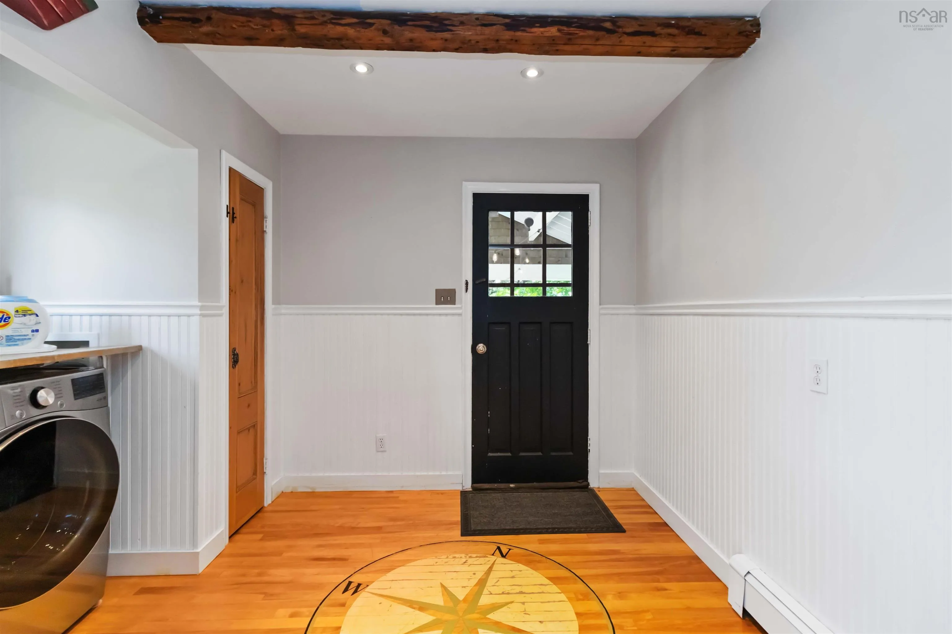 385 Green Street, Lunenburg, NS B0J 2C0, 2 Bedrooms Bedrooms, ,3 BathroomsBathrooms,Residential,For Sale,Green,202520096