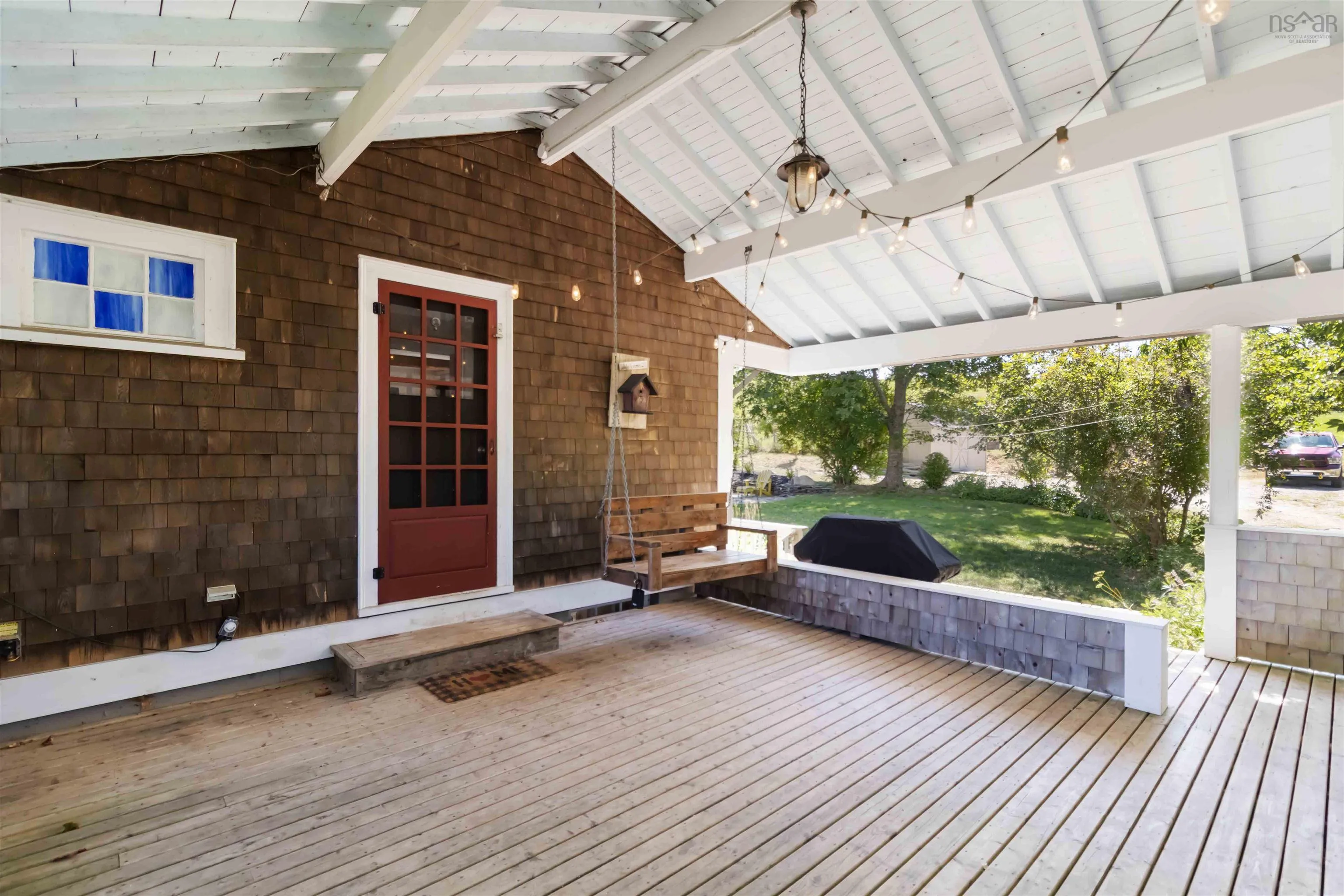385 Green Street, Lunenburg, NS B0J 2C0, 2 Bedrooms Bedrooms, ,3 BathroomsBathrooms,Residential,For Sale,Green,202520096