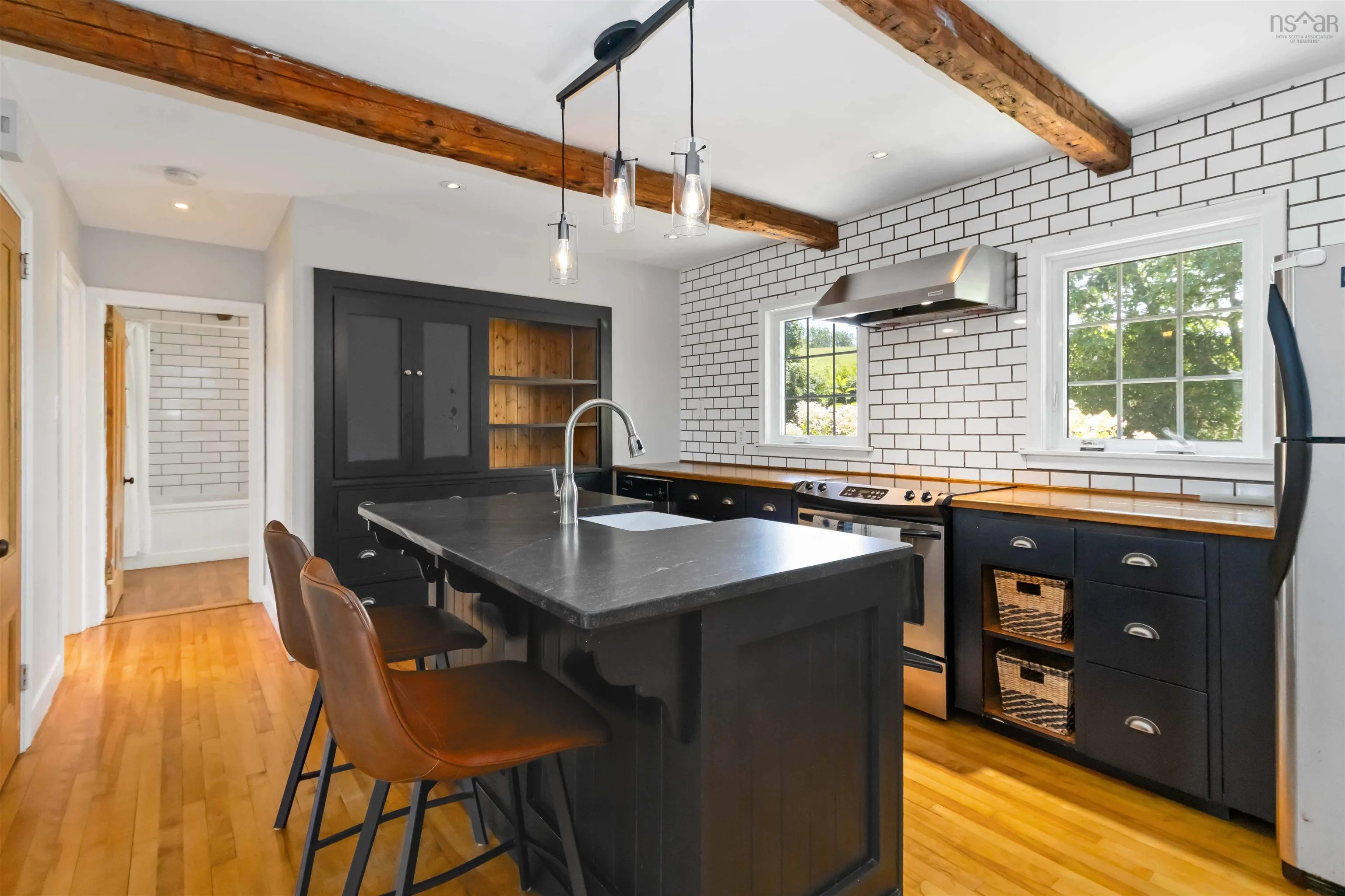 385 Green Street, Lunenburg, NS B0J 2C0, 2 Bedrooms Bedrooms, ,3 BathroomsBathrooms,Residential,For Sale,Green,202520096