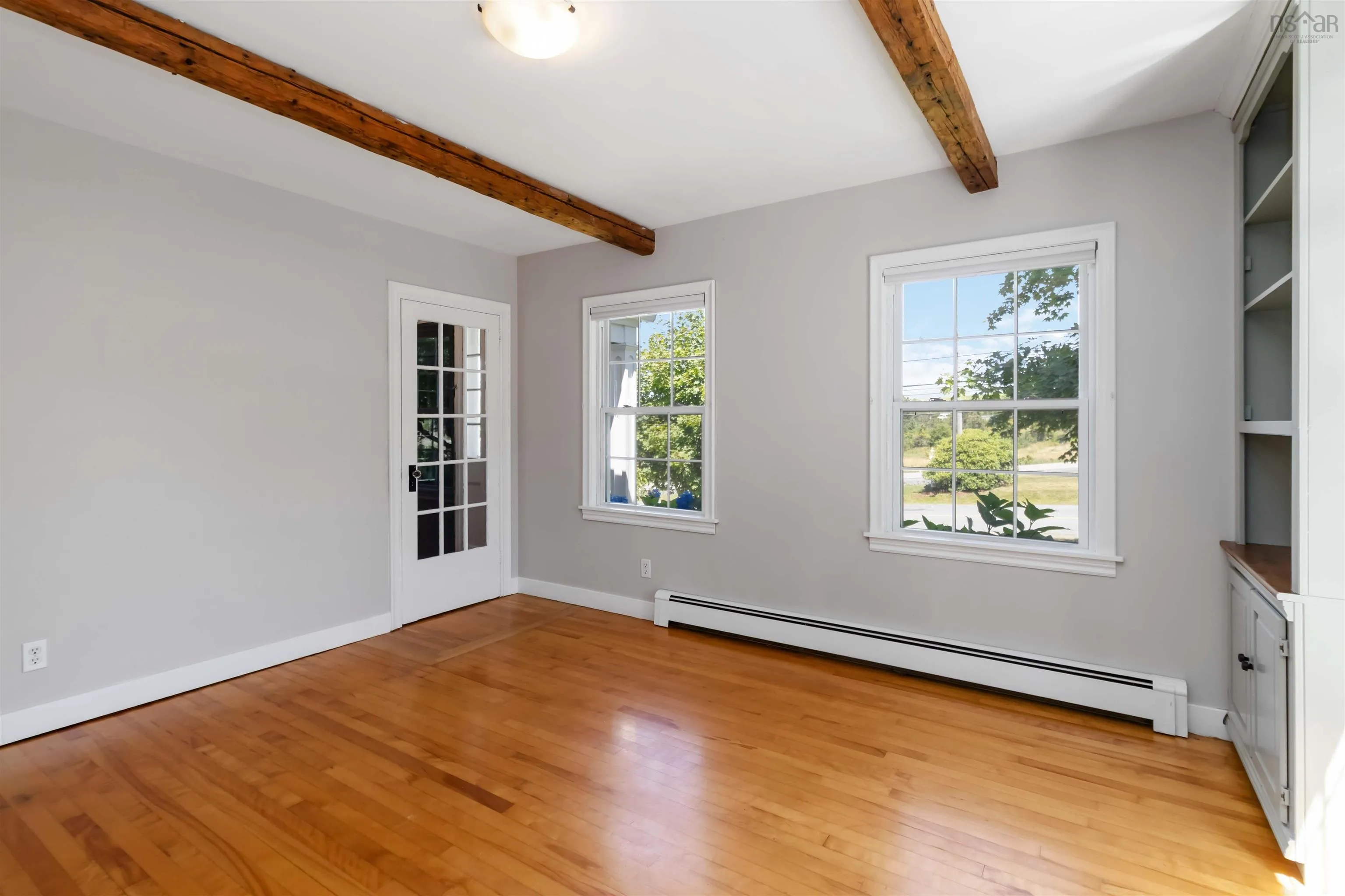 385 Green Street, Lunenburg, NS B0J 2C0, 2 Bedrooms Bedrooms, ,3 BathroomsBathrooms,Residential,For Sale,Green,202520096