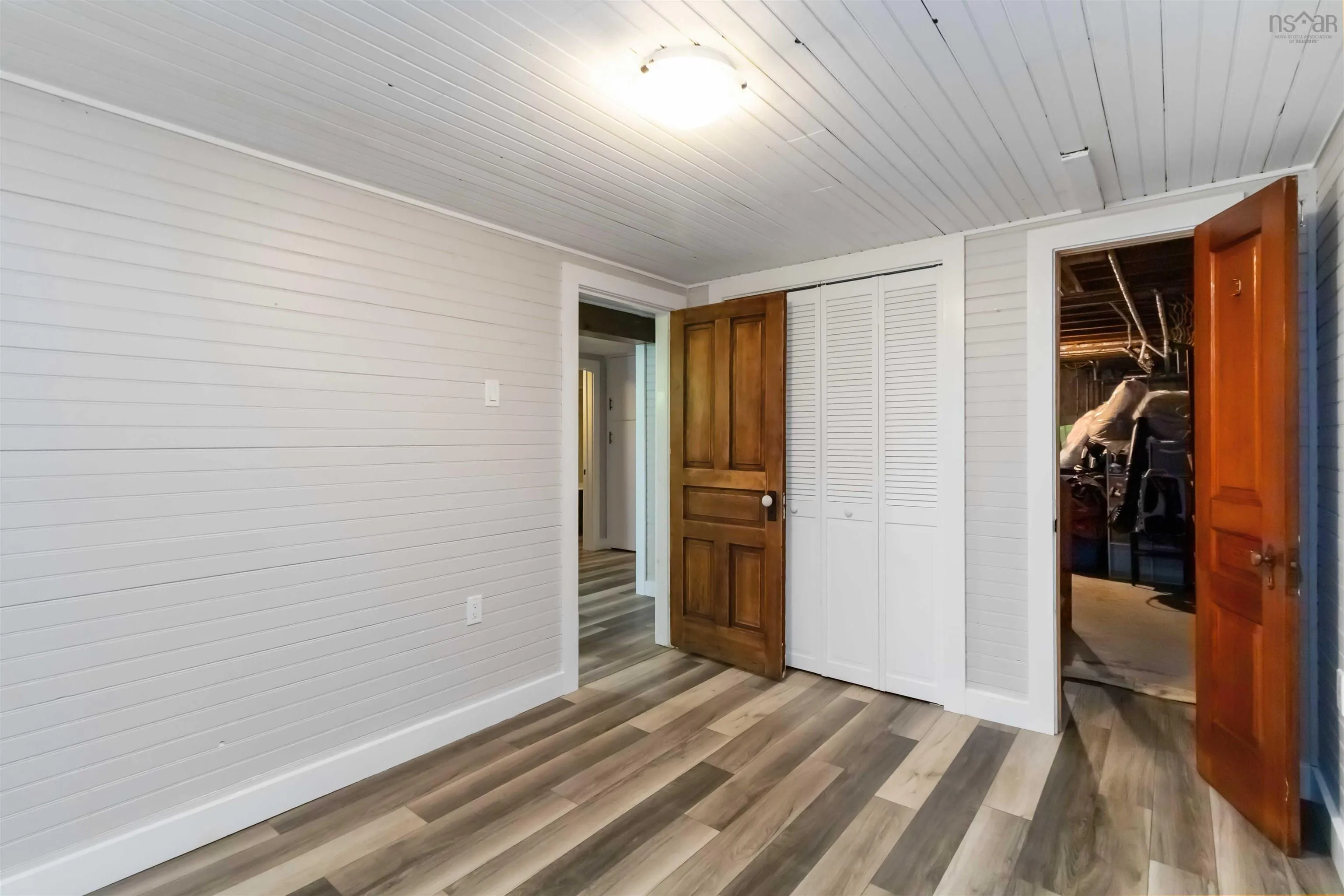 385 Green Street, Lunenburg, NS B0J 2C0, 2 Bedrooms Bedrooms, ,3 BathroomsBathrooms,Residential,For Sale,Green,202520096