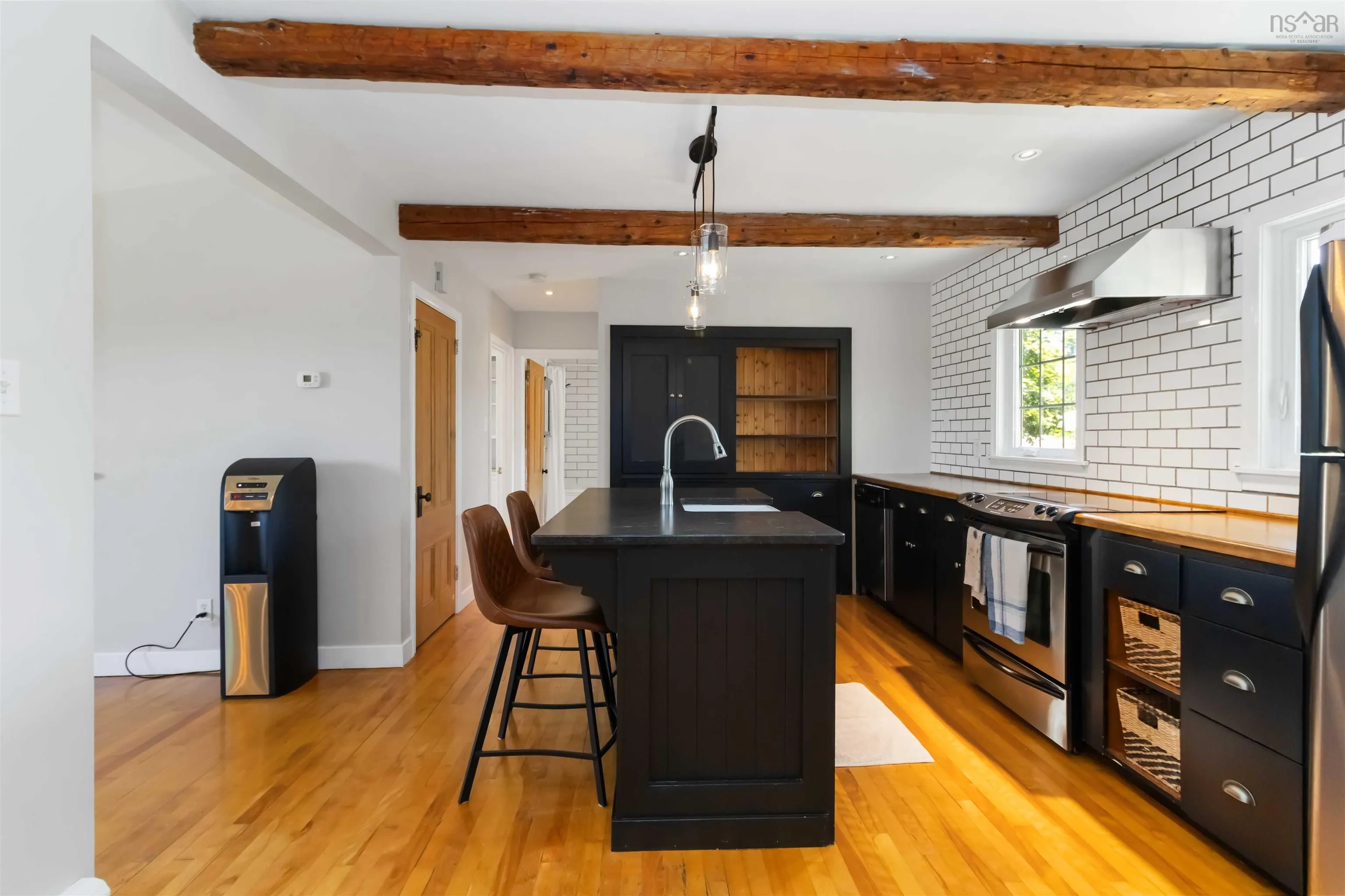 385 Green Street, Lunenburg, NS B0J 2C0, 2 Bedrooms Bedrooms, ,3 BathroomsBathrooms,Residential,For Sale,Green,202520096