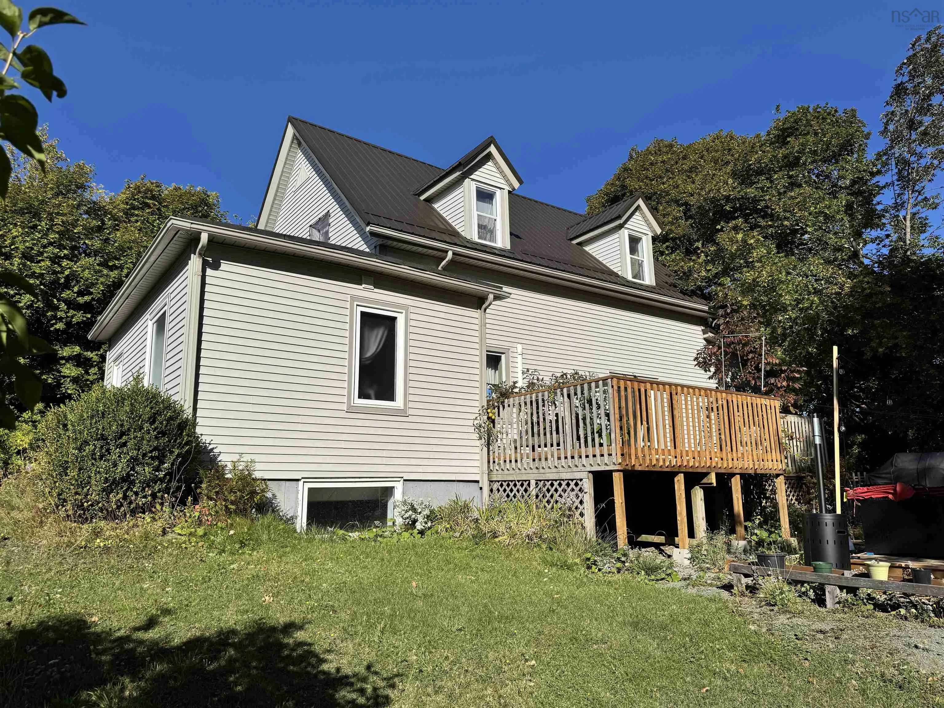 65 Company Street, New Glasgow, NS B2H 1N9, 7 Bedrooms Bedrooms, ,Residential Income,For Sale,Company,202524853