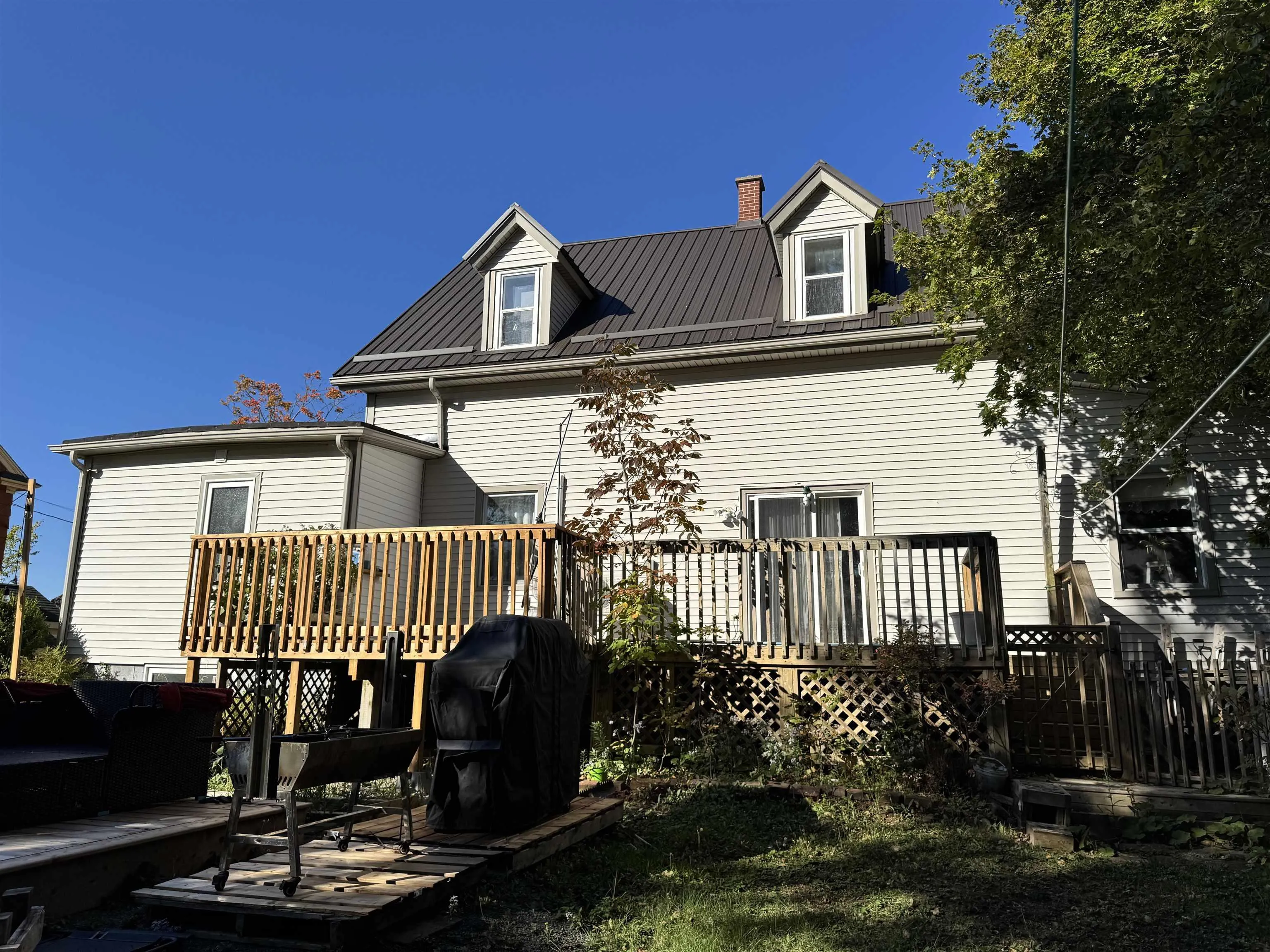 65 Company Street, New Glasgow, NS B2H 1N9, 7 Bedrooms Bedrooms, ,Residential Income,For Sale,Company,202524853