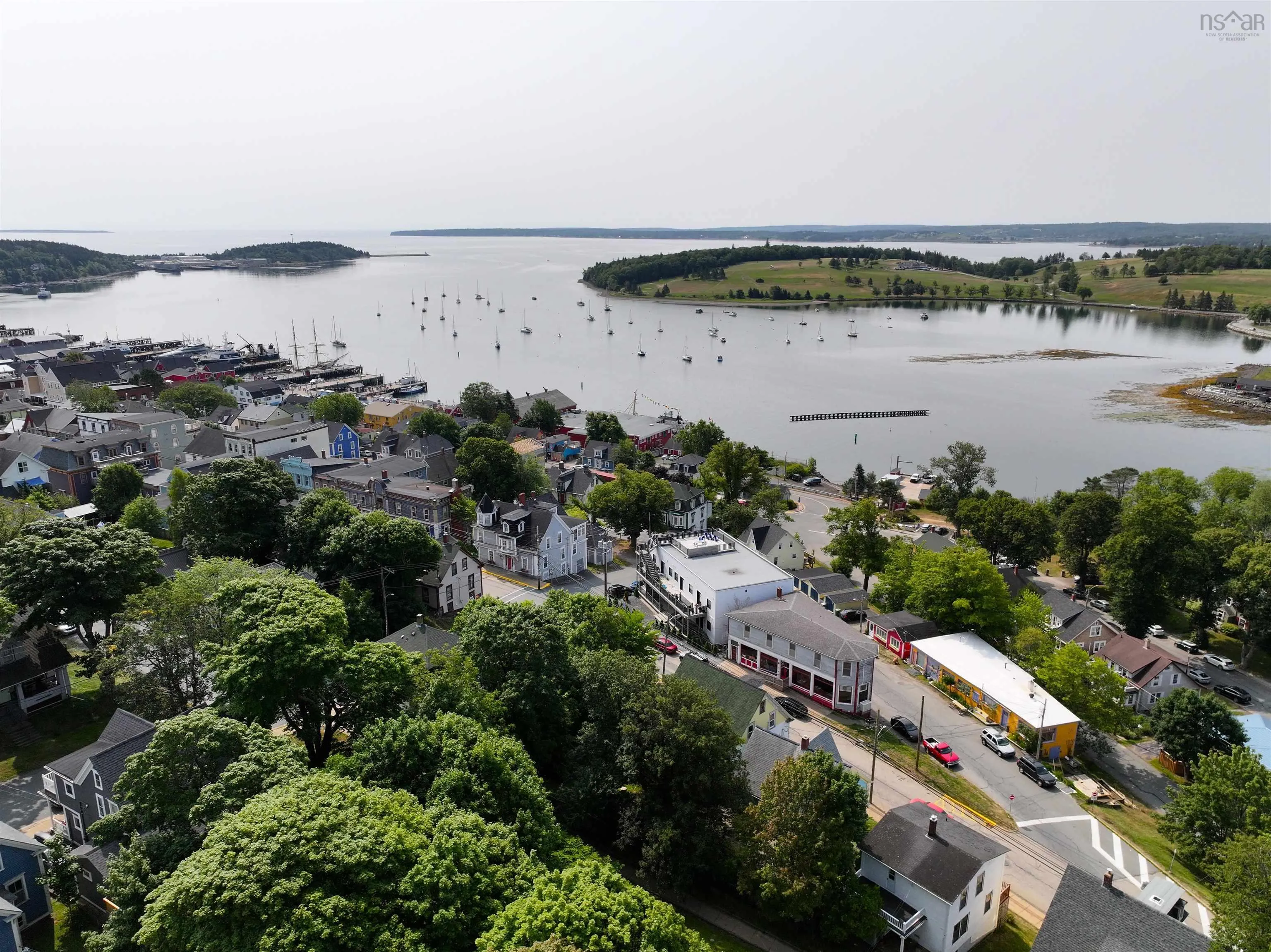 10 Pelham Street, Lunenburg, NS B0J 2C0, 1 Bedroom Bedrooms, ,1 BathroomBathrooms,Residential,For Sale,Pelham,202520719