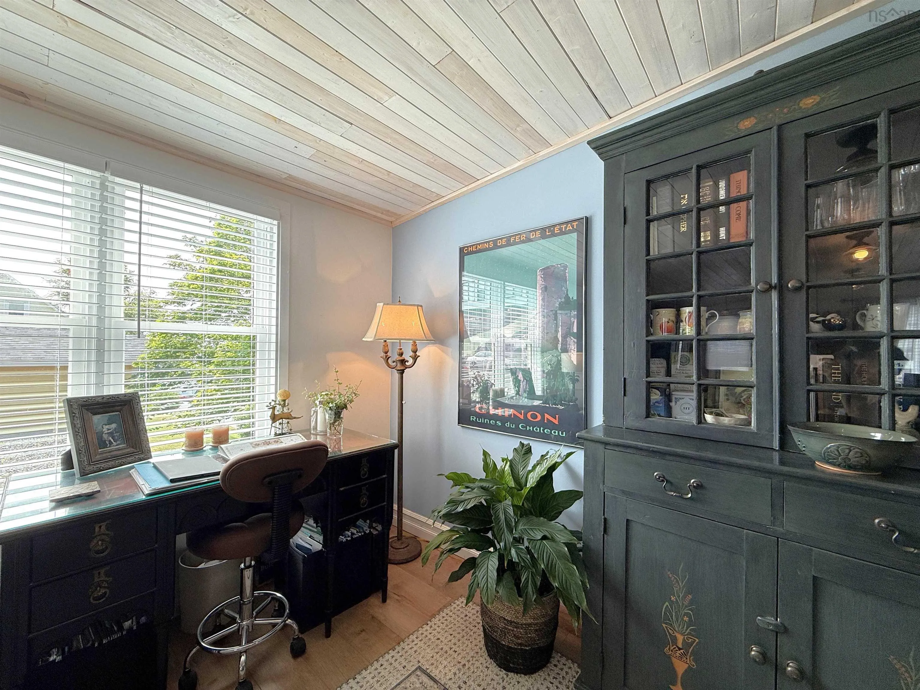 10 Pelham Street, Lunenburg, NS B0J 2C0, 1 Bedroom Bedrooms, ,1 BathroomBathrooms,Residential,For Sale,Pelham,202520719