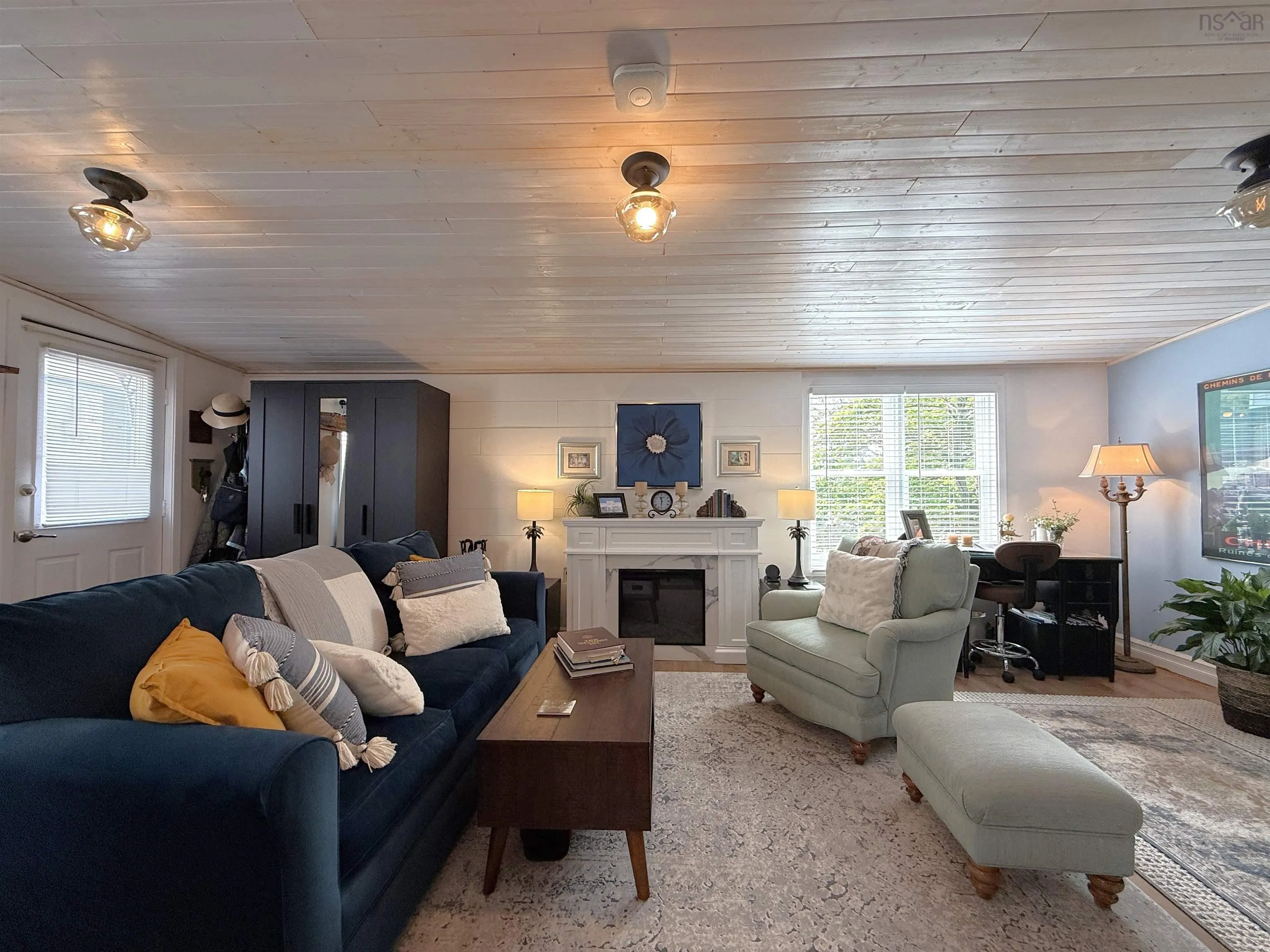 10 Pelham Street, Lunenburg, NS B0J 2C0, 1 Bedroom Bedrooms, ,1 BathroomBathrooms,Residential,For Sale,Pelham,202520719