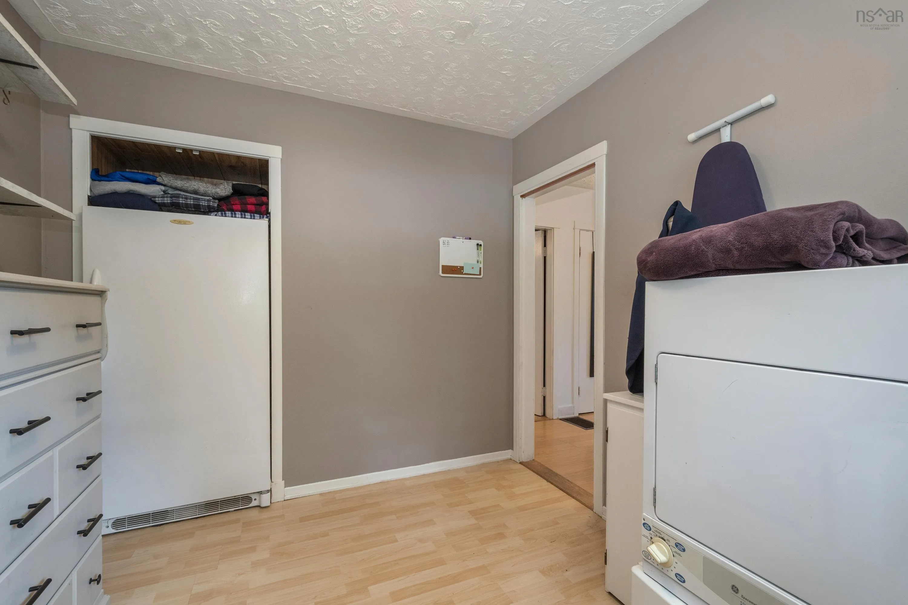 1604 Maple Street, Kingston, NS B0P 1R0, 4 Bedrooms Bedrooms, ,3 BathroomsBathrooms,Residential,For Sale,Maple,202516136