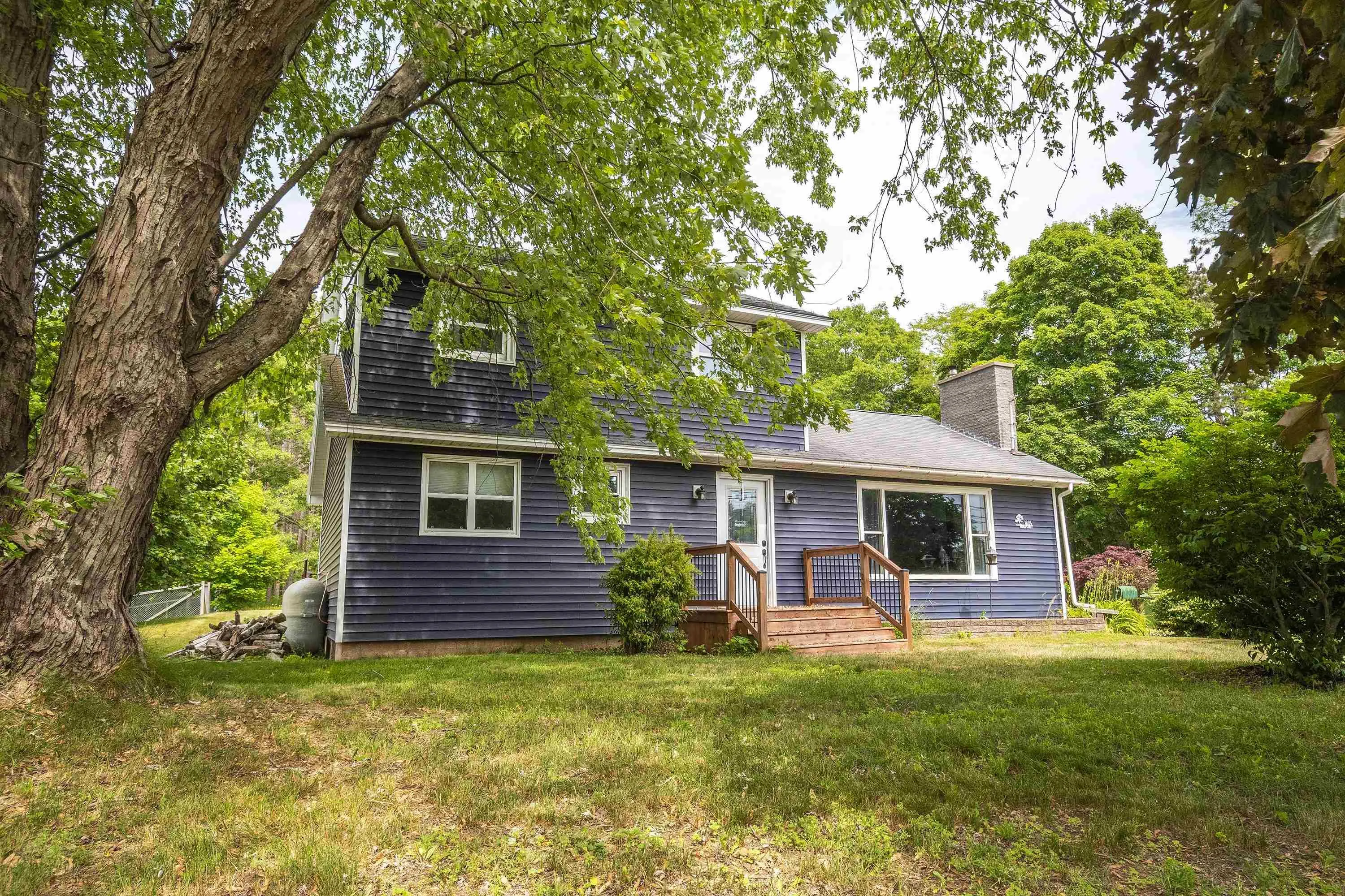 1604 Maple Street, Kingston, NS B0P 1R0, 4 Bedrooms Bedrooms, ,3 BathroomsBathrooms,Residential,For Sale,Maple,202516136