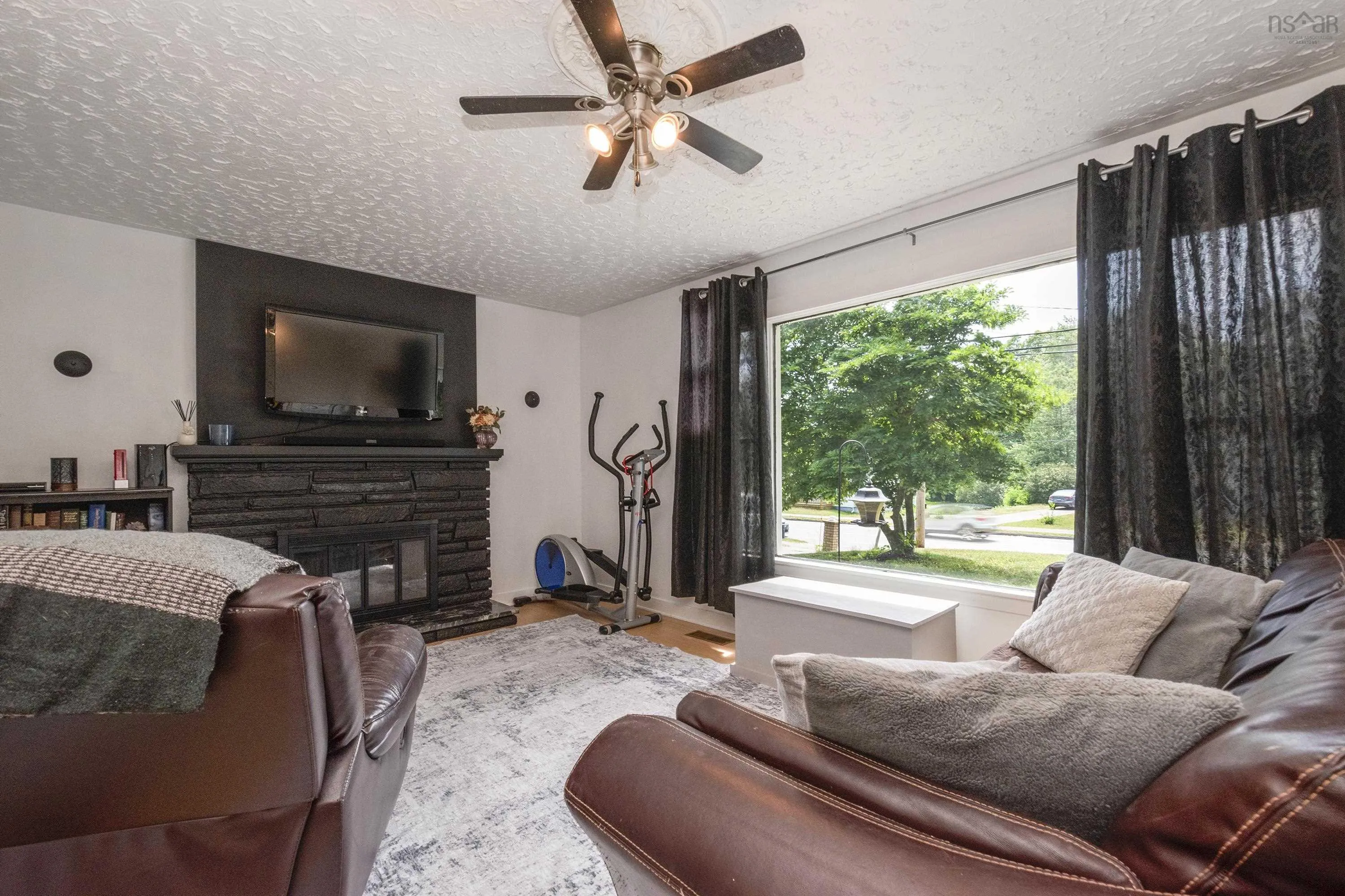1604 Maple Street, Kingston, NS B0P 1R0, 4 Bedrooms Bedrooms, ,3 BathroomsBathrooms,Residential,For Sale,Maple,202516136